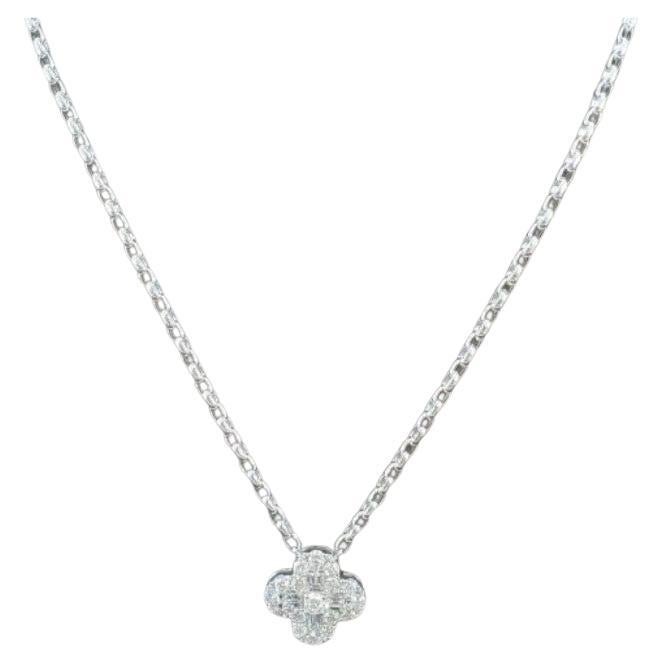 NWT 14, 763 Collana con ciondolo in oro 18KT con solitario trifoglio grande e diamanti luccicanti