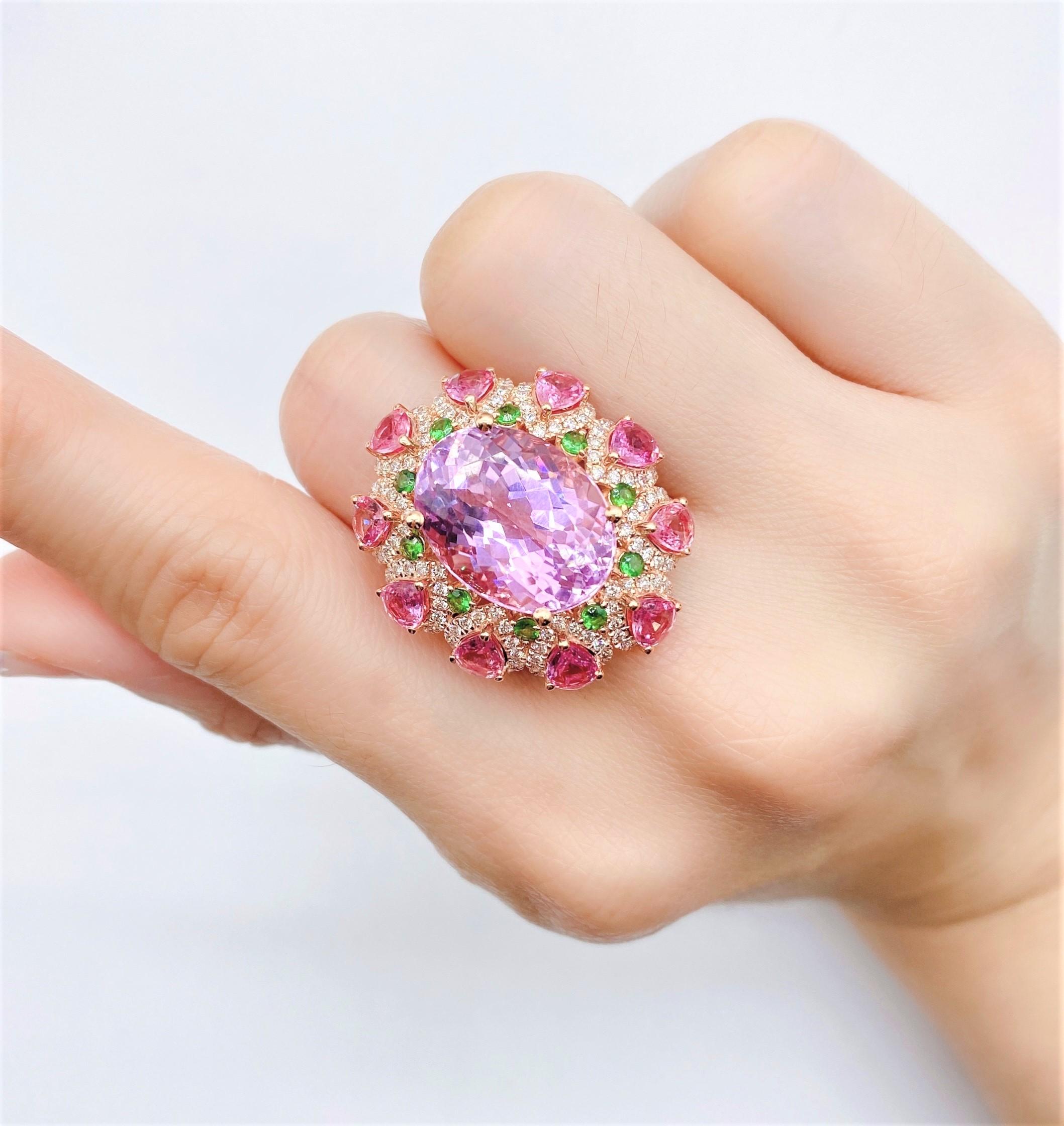 NWT 14, 499 Rare 18KT Fancy Glittering Large Kunzite Pink Sapphire Diamond Ring In New Condition For Sale In New York, NY