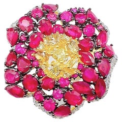 18 Karat Gold, prächtiger Blumenring mit Rubinen, gelben und floralen Diamanten, NWT $14,549