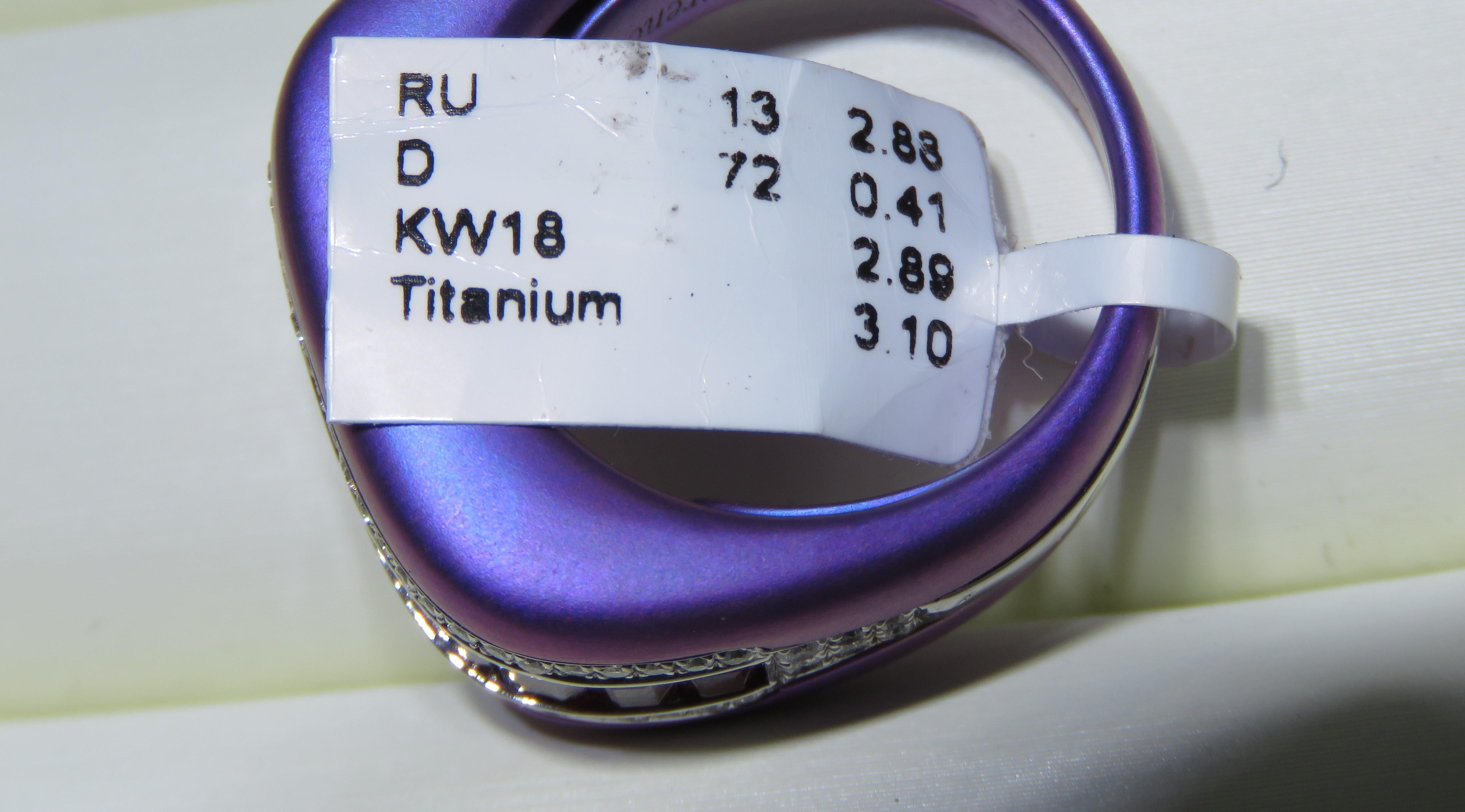 NWT $15, 000 18KT Gold Violet Purple Titanium Gorgeous Fancy Ruby Diamond Ring In New Condition For Sale In New York, NY