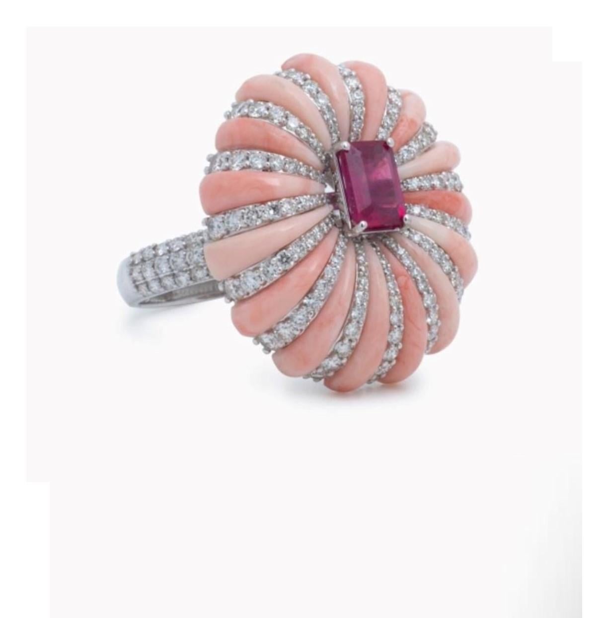 NWT $15, 000 Fancy Large White Gold Glittering Coral Ruby Diamond Cocktail Ring In New Condition For Sale In New York, NY