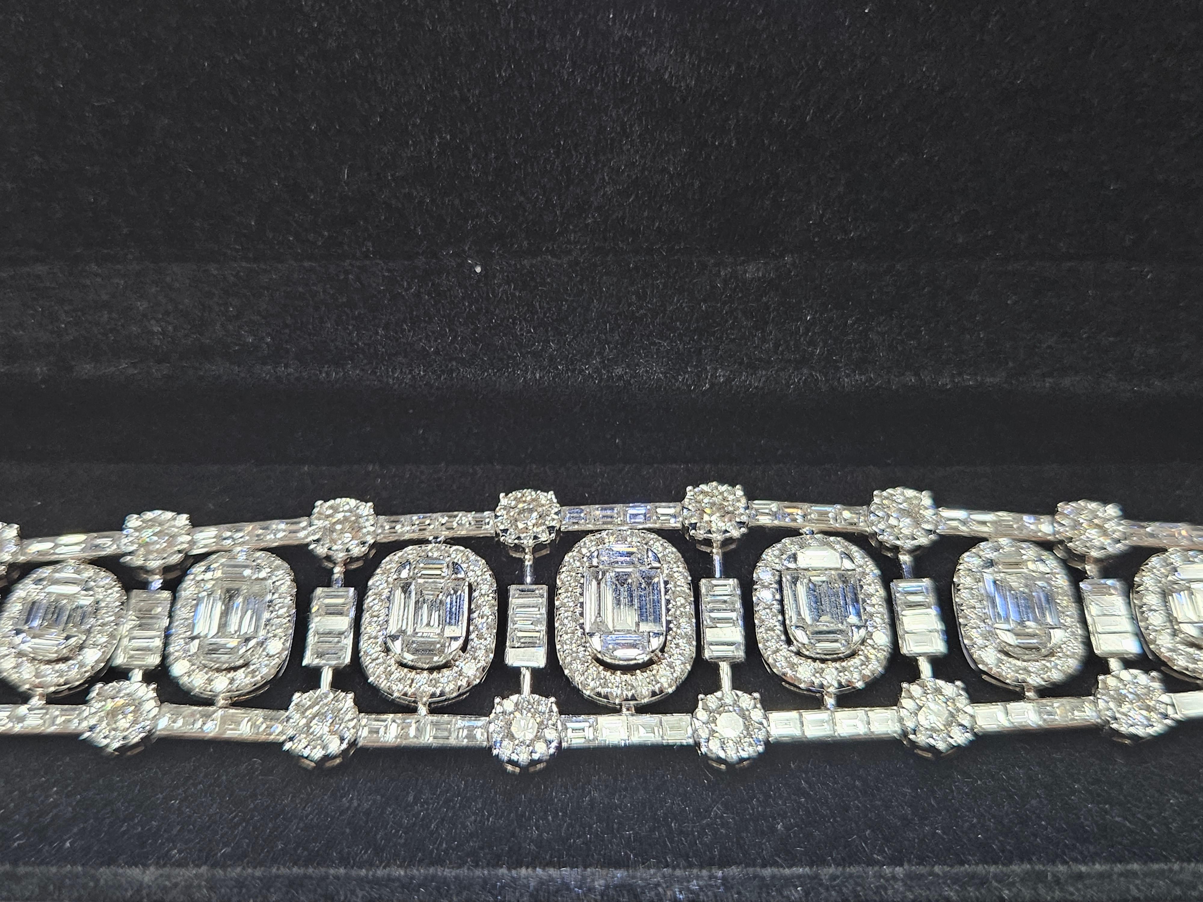 Mixed Cut NWT $157, 209 18KT Gold Fancy Large Glittering Oval Baguette Diamond Bracelet For Sale