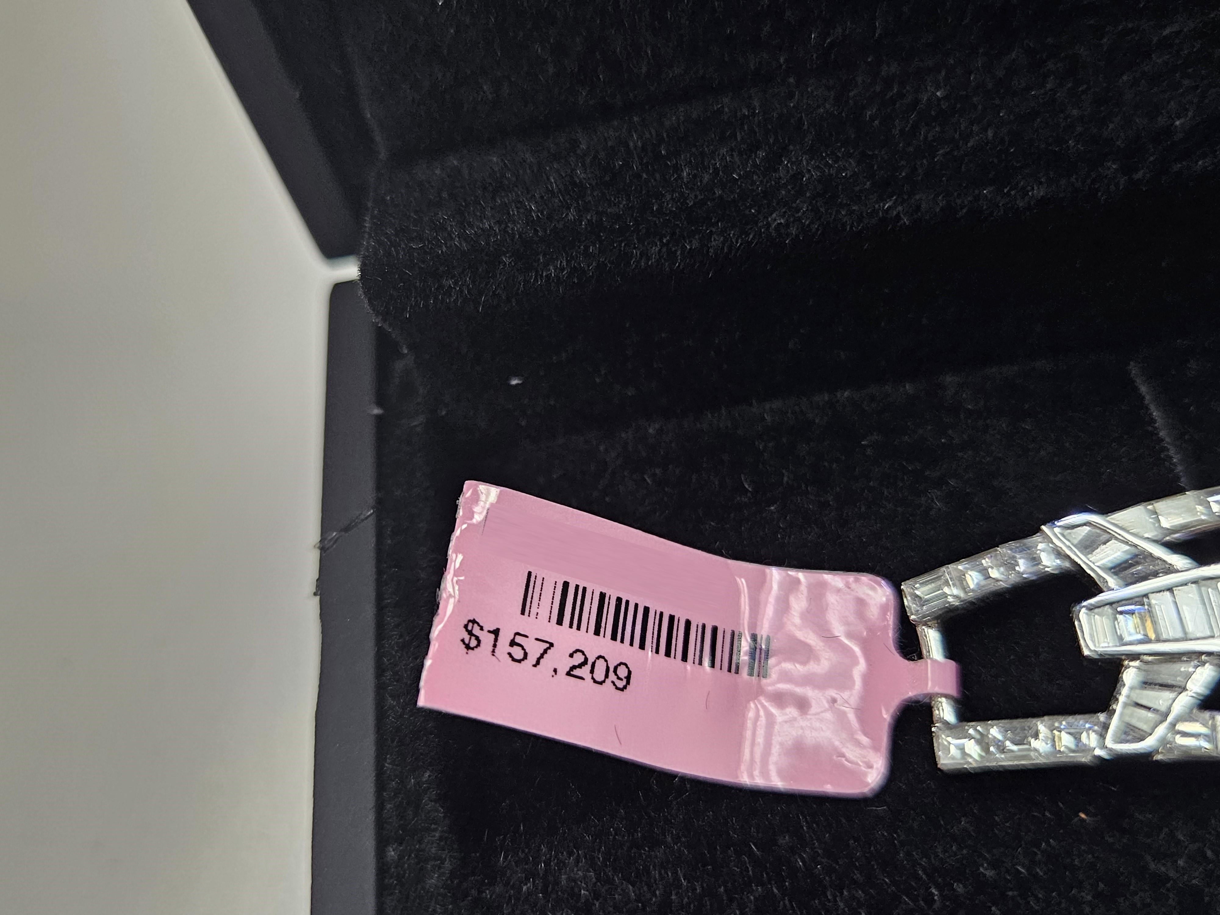 Women's NWT $157, 209 18KT Gold Fancy Large Glittering Oval Baguette Diamond Bracelet For Sale