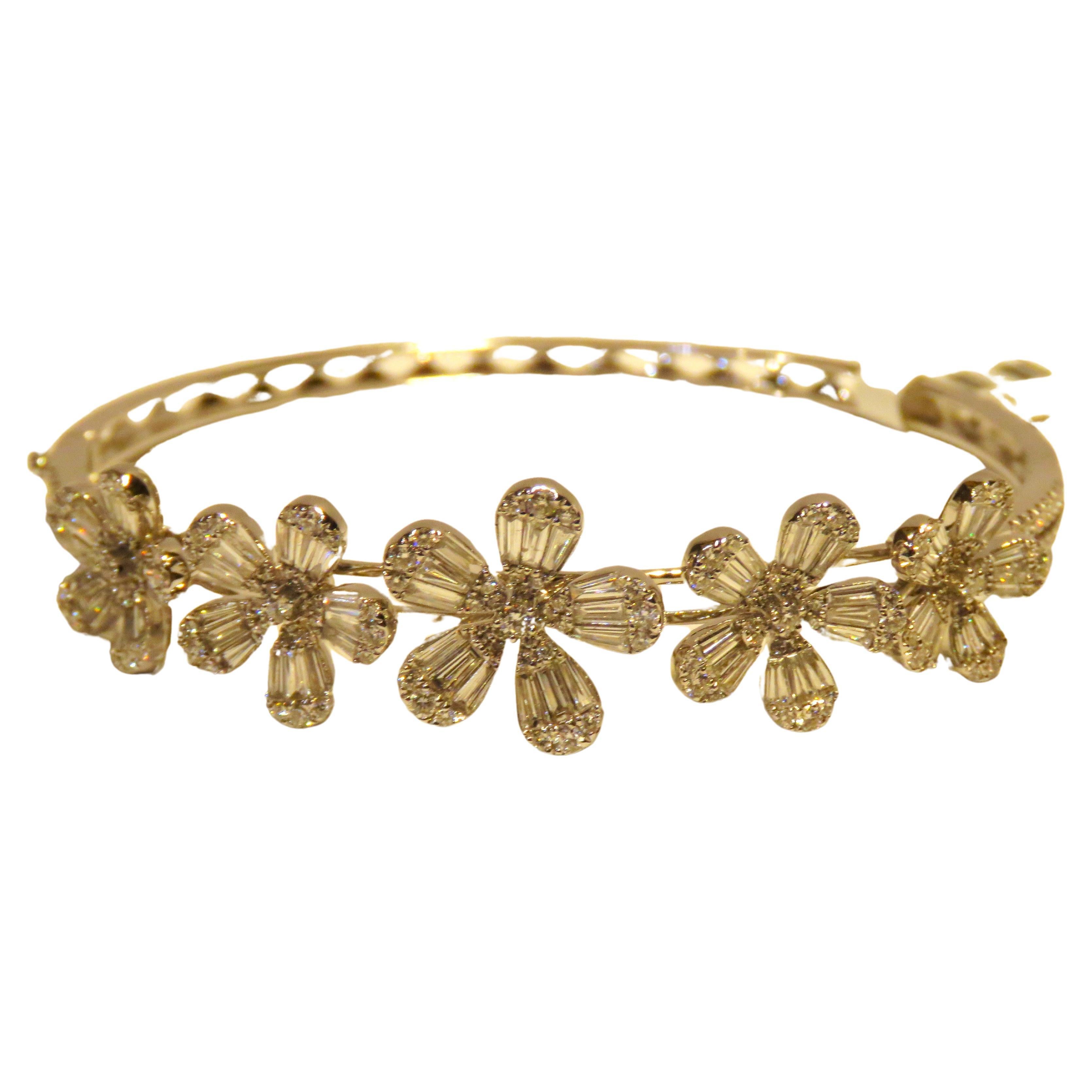 NWT $16, 000 18KT Gold Gorgeous Fancy Floral Diamond Cuff Bangle Bracelet