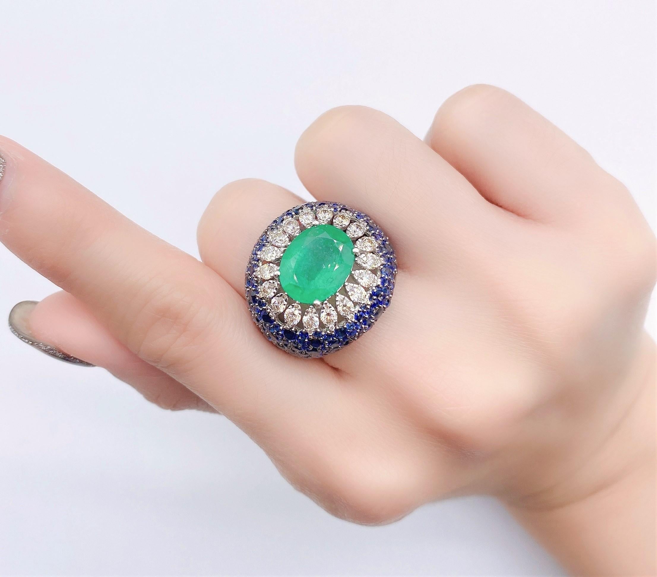 NWT $16, 239 18KT Gold Gorgeous 11.50CT Emerald Blue Sapphire and Diamond Ring In New Condition For Sale In New York, NY