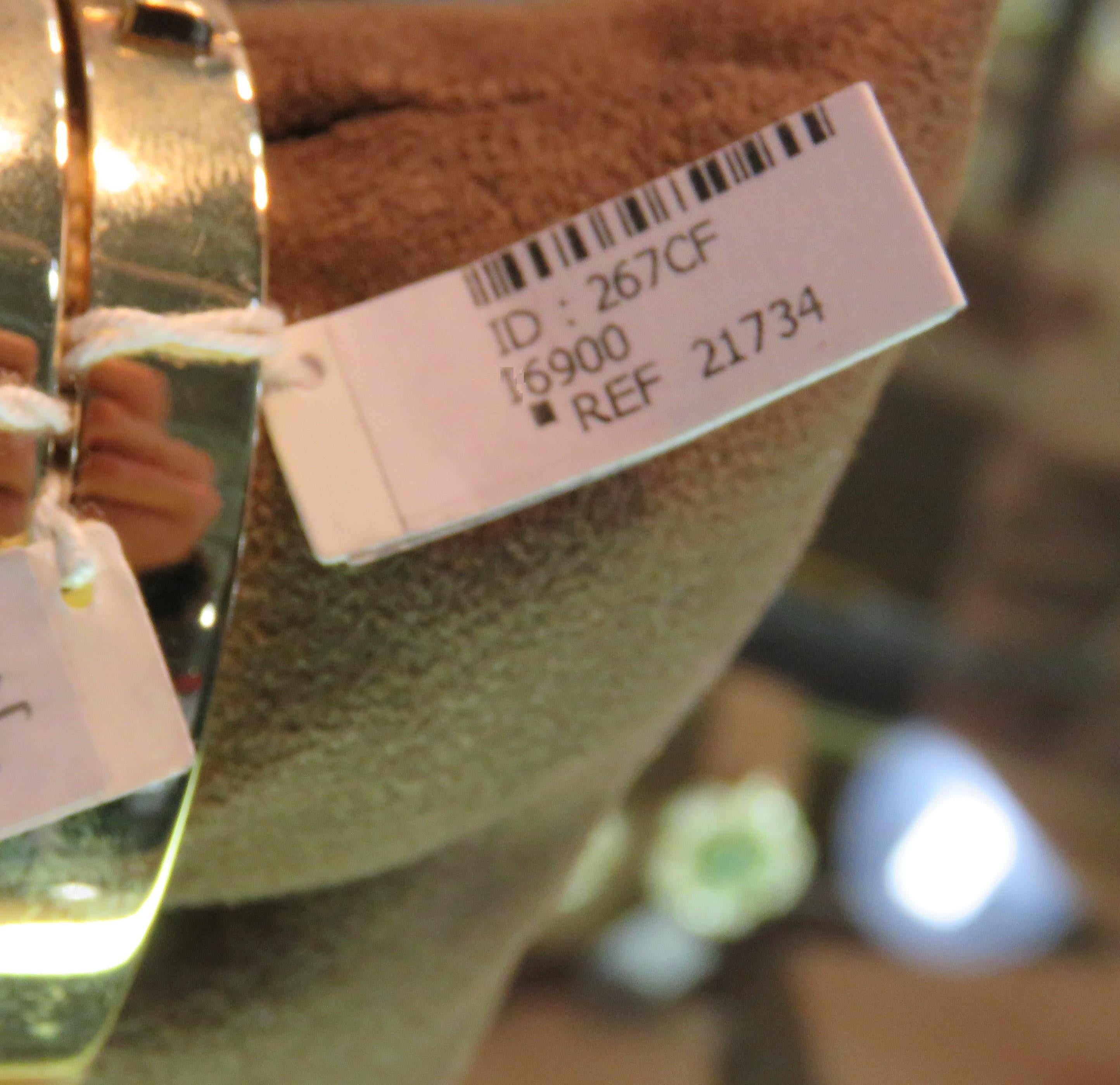 NEU $16, 900 18KT Gold Fancy Glitzernder Smaragd-Diamant-Armreif Armband-Armreif Manschette im Zustand „Neu“ im Angebot in New York, NY