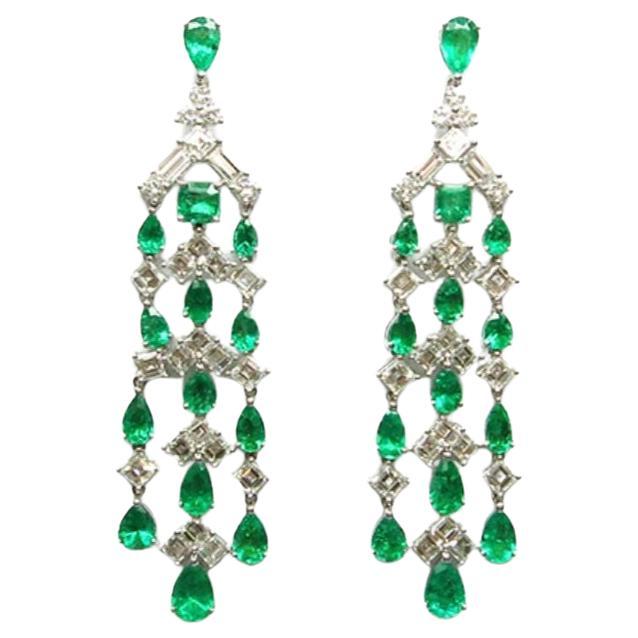 NWT $160, 000 18KT Large Fancy Glittering Colombian Emerald Diamond Earrings For Sale