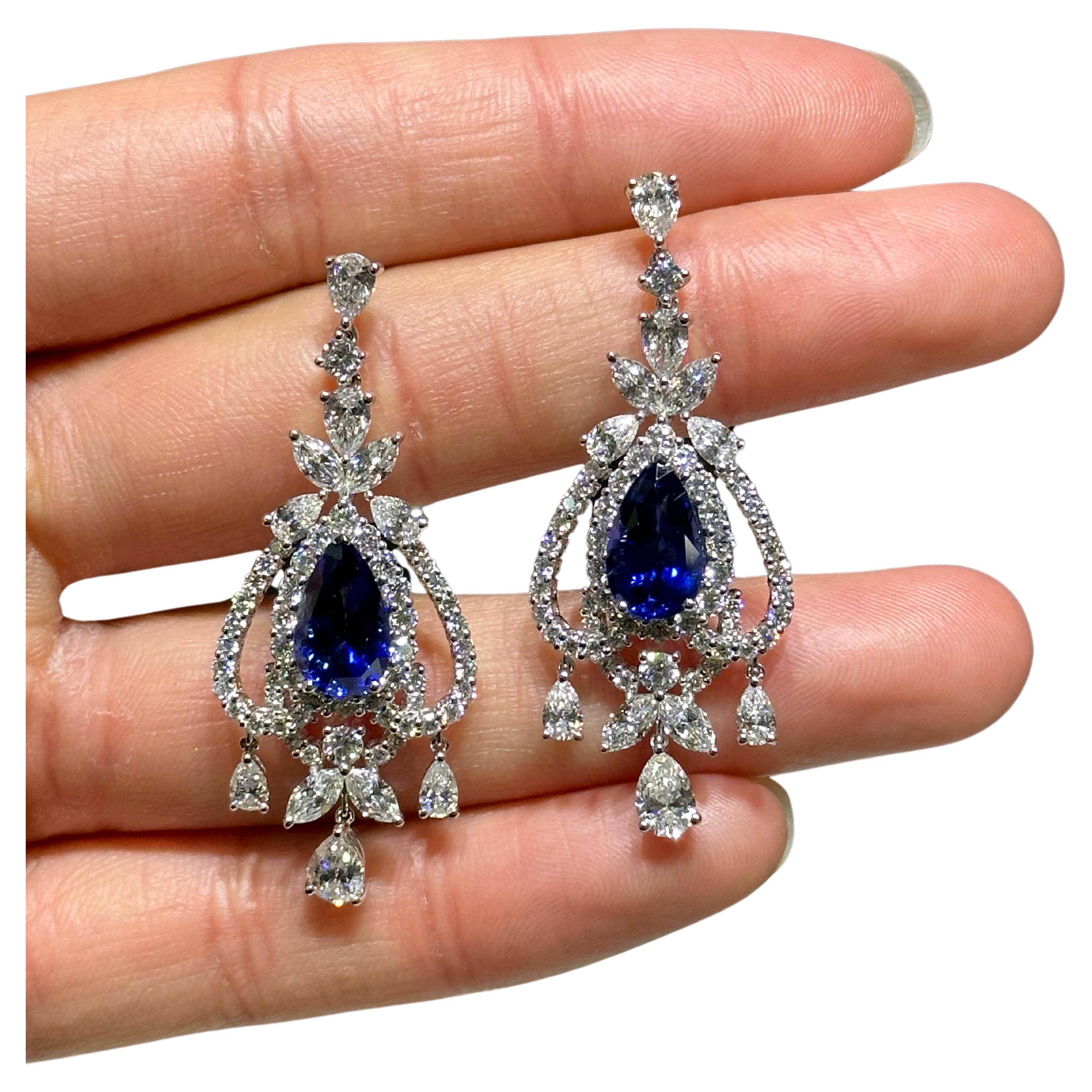 NWT $170, 000 18KT Gold Rare Gorgeous 15CT Blue Sapphire Diamond Dangle Earrings For Sale