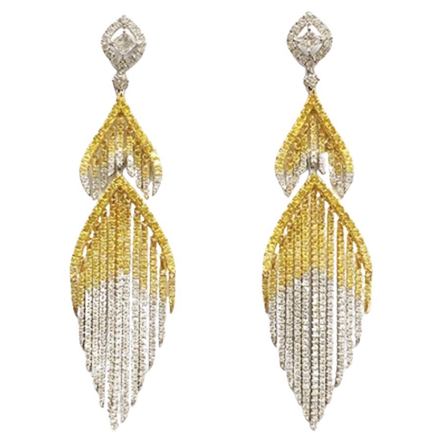 Magnifiques boucles d'oreilles à franges en diamants blancs et diamants jaunes de couleur jaune 18 carats, état neuf avec étiquettes, 17 500 $