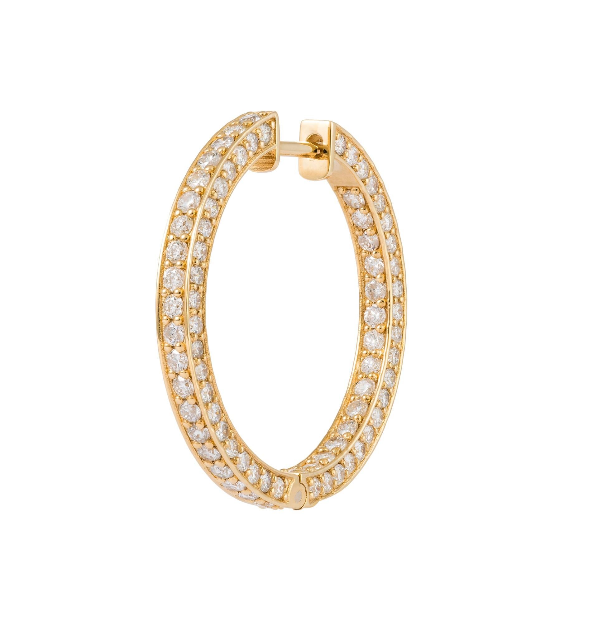 Round Cut NWT 18, 000 18KT Yellow Gold Fancy Gorgeous Glittering Diamond Hoop Earrings For Sale
