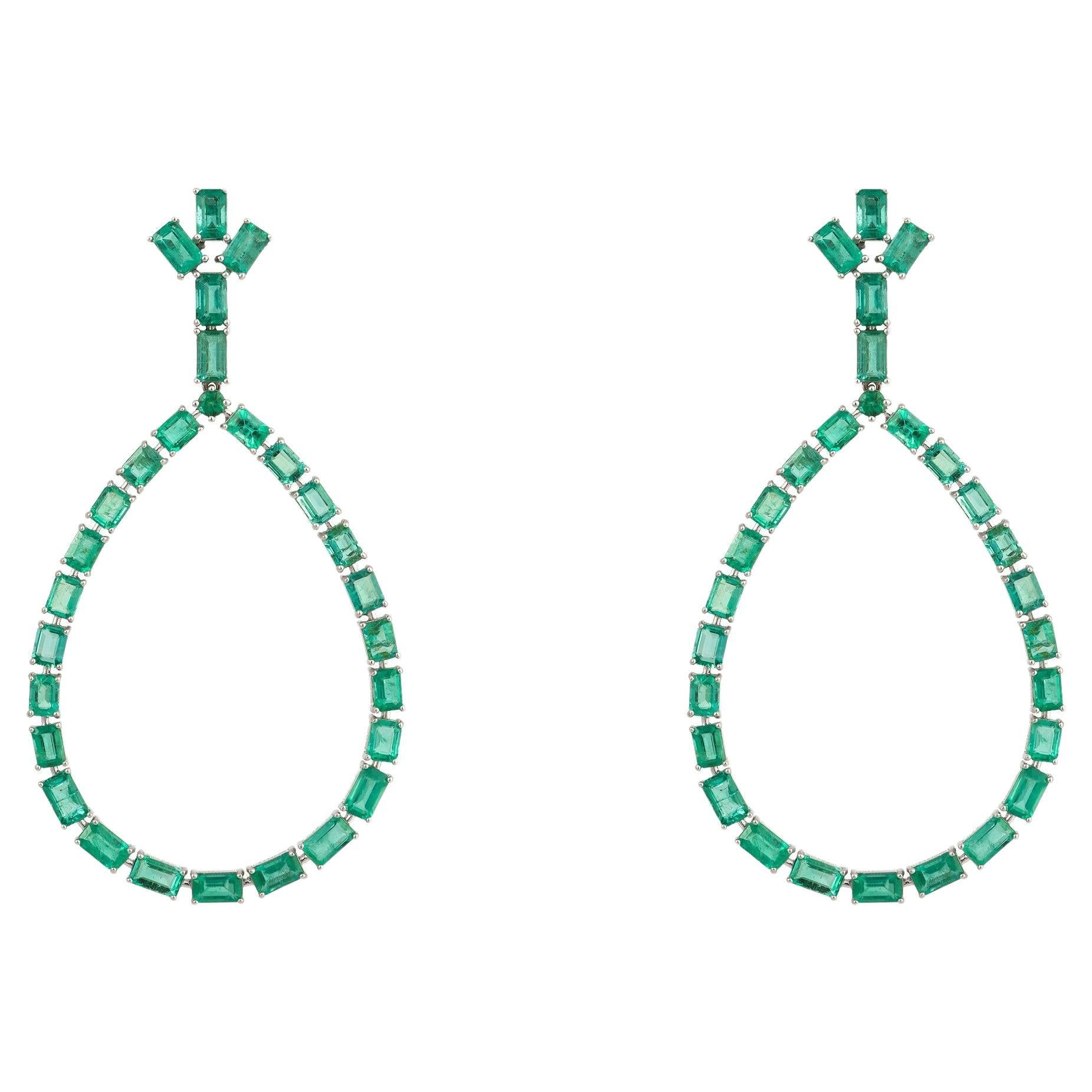 NWT $18, 000 Rare Gorgeous 18KT Gold Baguette Emerald Dangle Drop Earrings