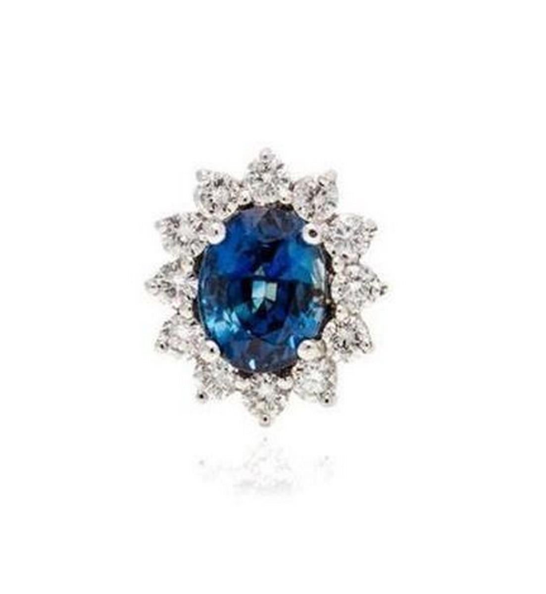 Magnifiques clous d'oreilles fantaisie en saphir bleu de Ceylan 14 carats, 18 500 $, Neuf avec étiquette Neuf - En vente à New York, NY