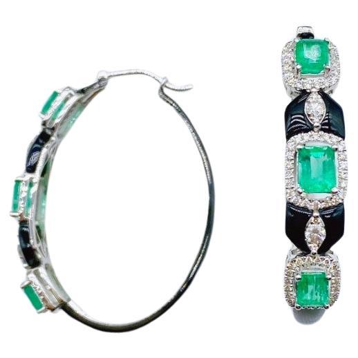 NWT $18, 599 18KT Fancy Large Glittering Emerald Diamond Onyx Hoop Earrings For Sale