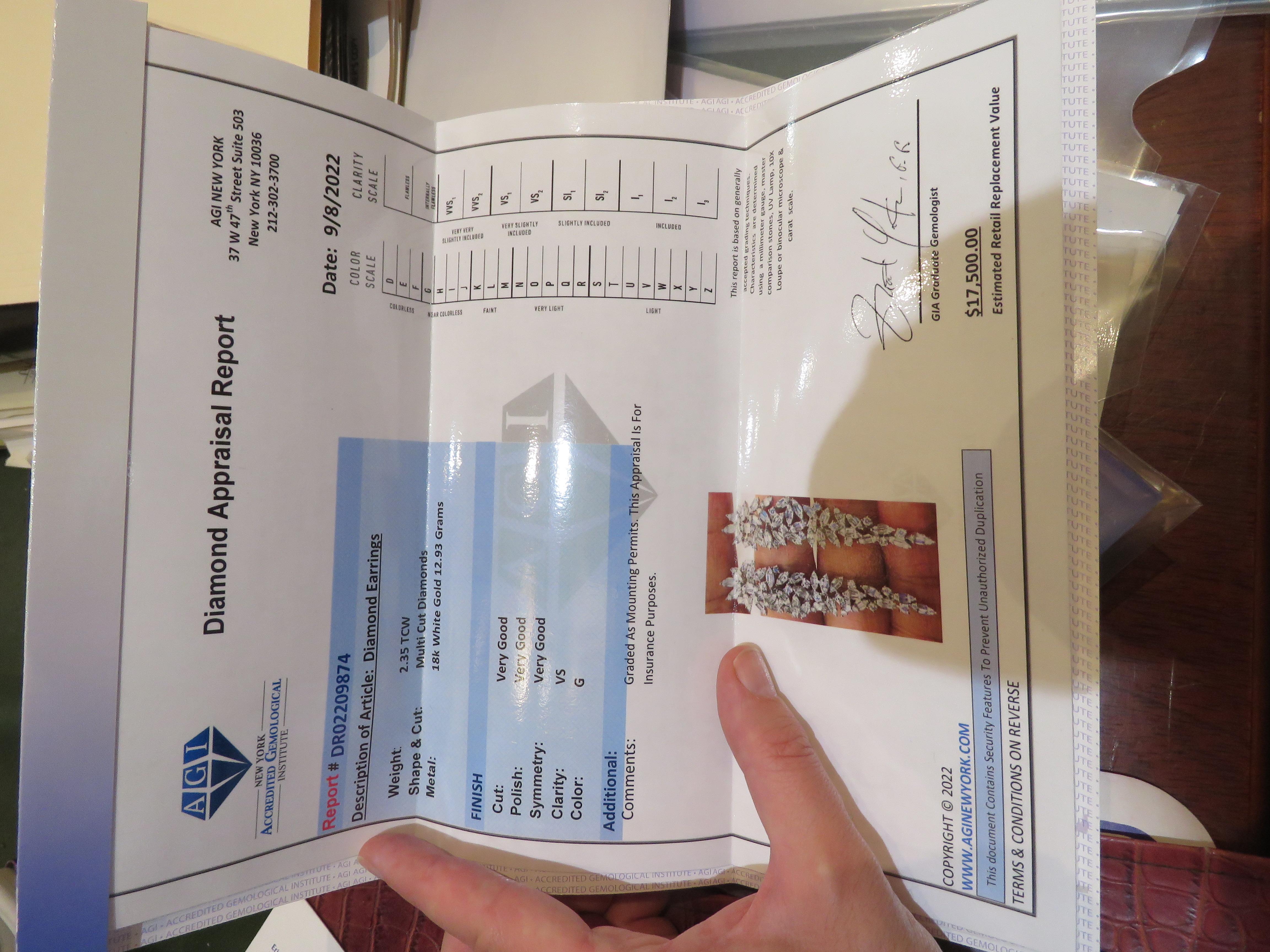 NWT $18, 599 Prächtige 18KT Gold Fancy Cascading Diamond Drape Drop Ohrringe Damen im Angebot