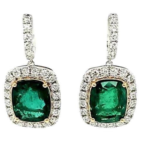 NWT 18 Karat Gold Glittering Fancy Green Emerald Diamond Dangle Earrings For Sale