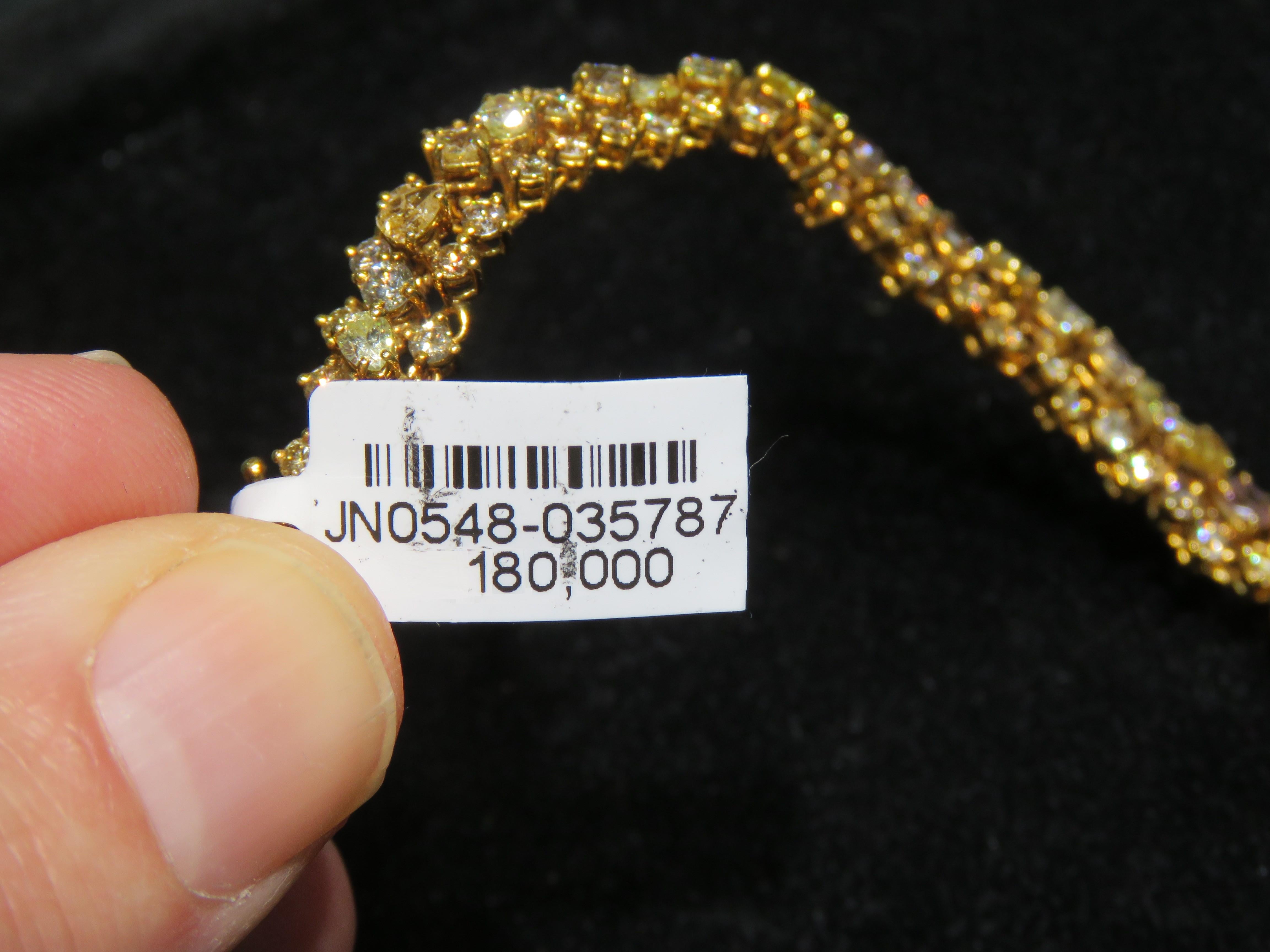 Women's NWT $180, 000 Rare Fancy 18KT Gold 55CT Gorgeous Fancy Yellow Diamond Necklace For Sale