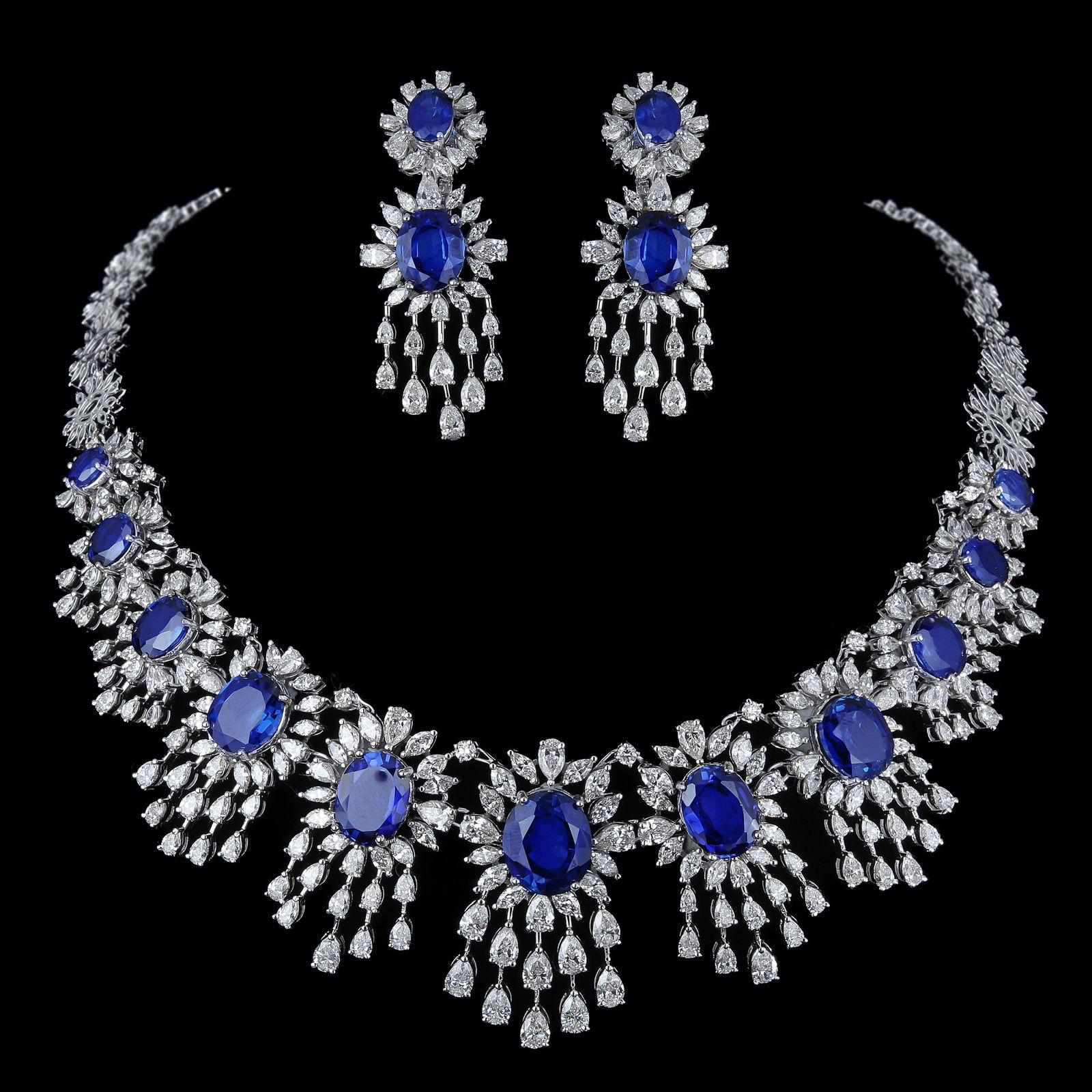 Mixed Cut NWT 185, 000 Rare White Gold Gorgeous Fancy Large Blue Sapphire Diamond Necklace For Sale