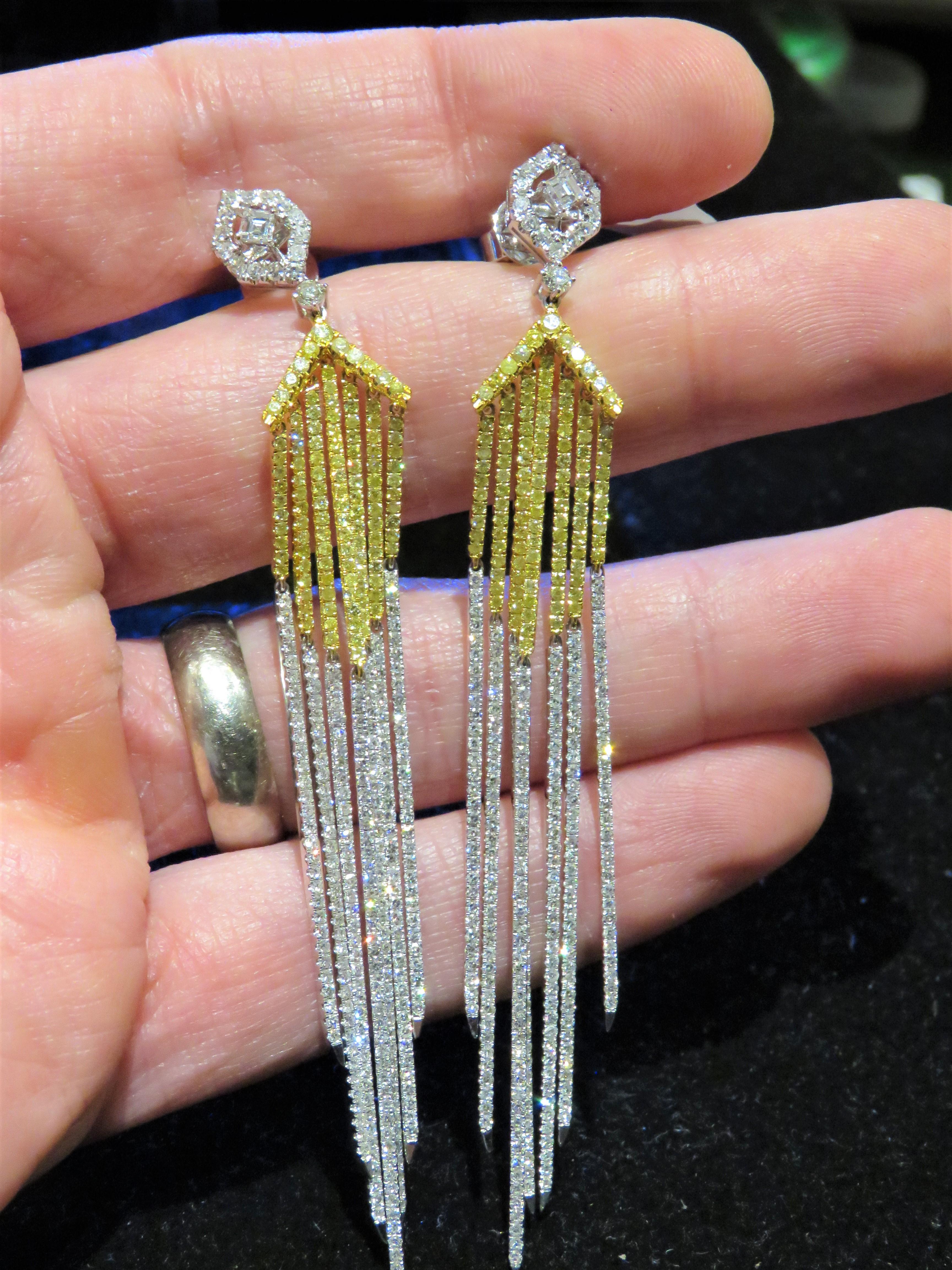 NWT $18, 500 18kt Magnificent Fancy Yellow Diamond White Diamonds Fringe Earrings For Sale