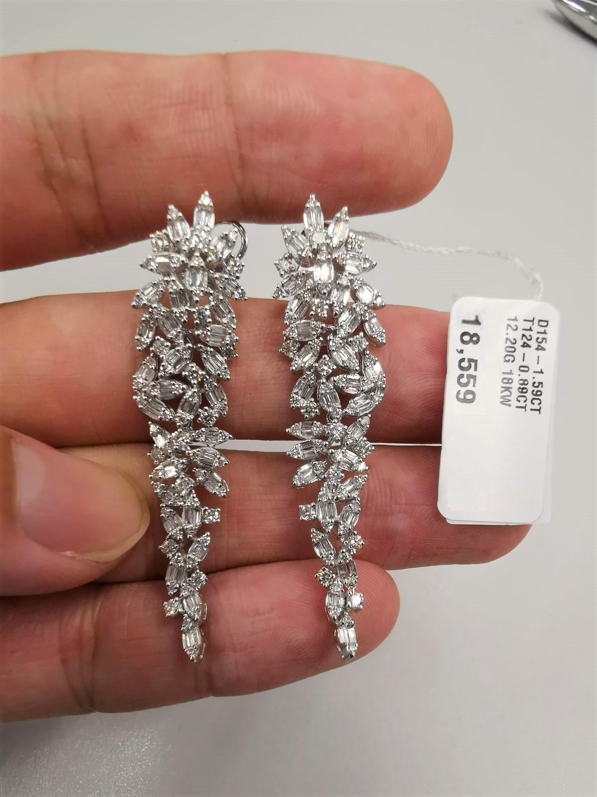 Mixed Cut NWT $18, 599 Magnificent 18KT Gold Fancy Cascading Diamond Drape Drop Earrings For Sale