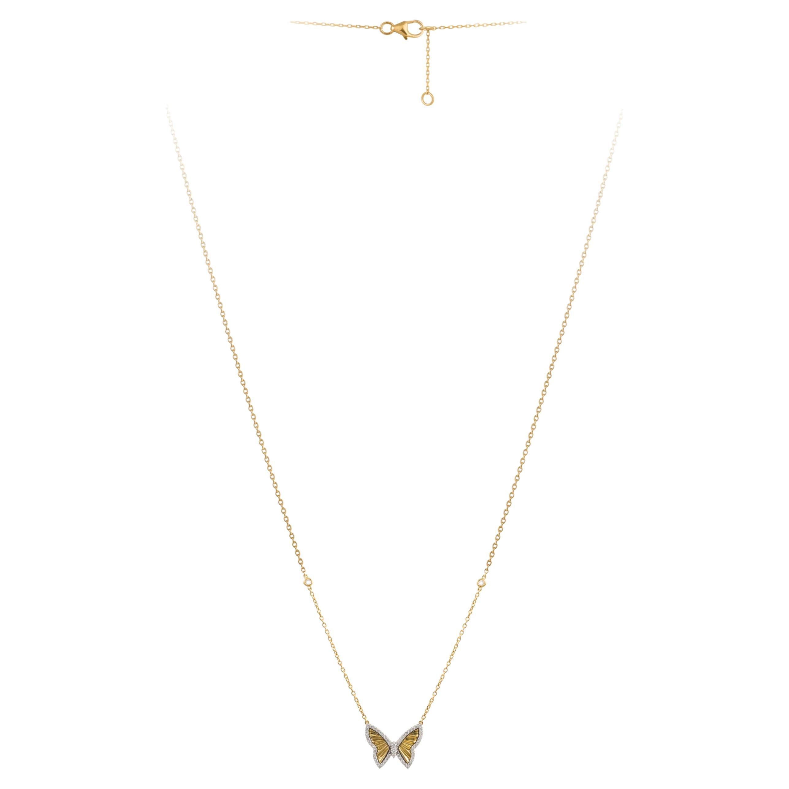 Nwt 18KT Gold $4, 400 Glittering Fancy Butterfly Diamond Pendant Necklace