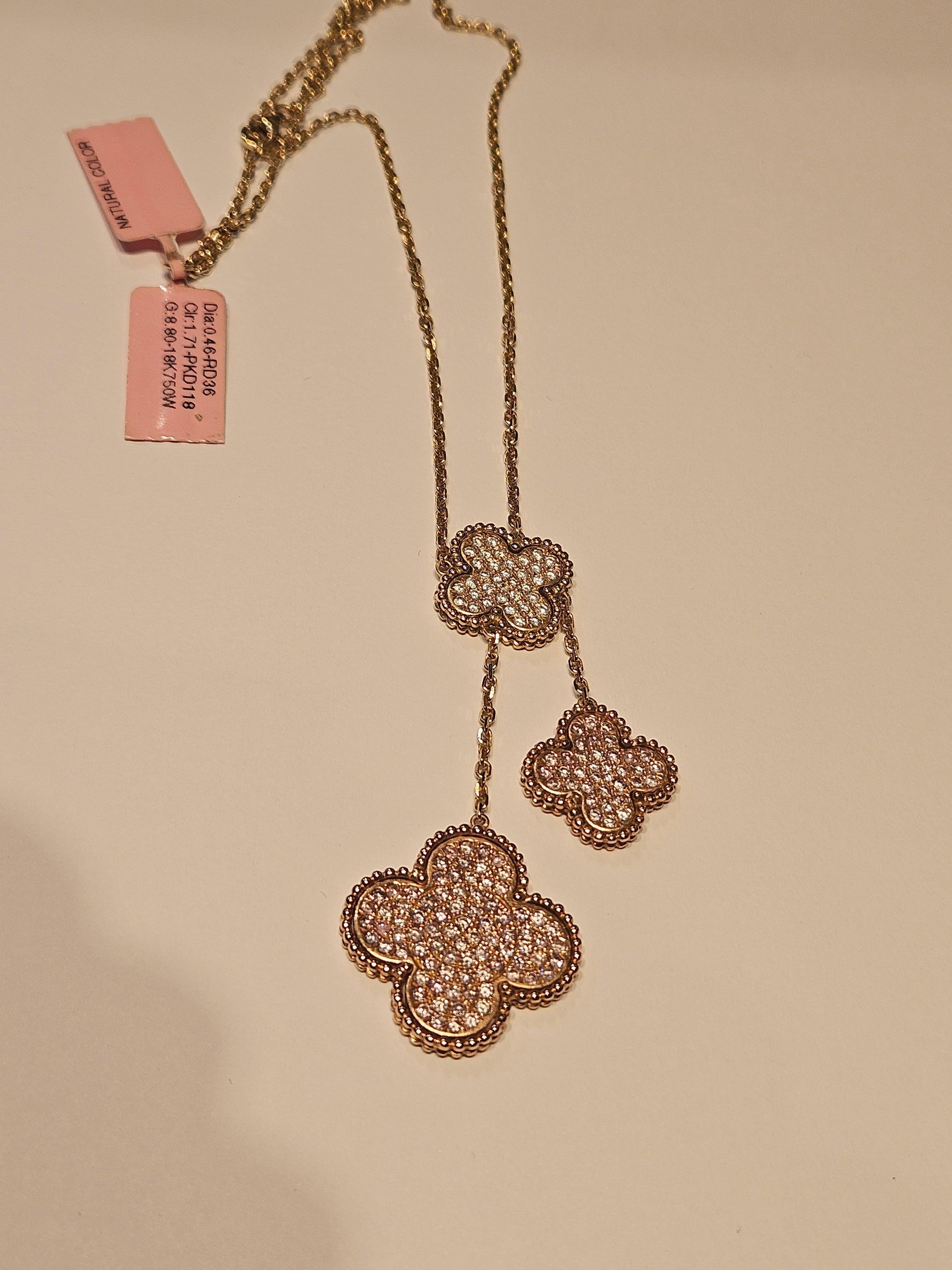 Round Cut NWT $19, 583 Important 18KT Fancy Pink Diamond Clovers w White Diamond Necklace For Sale