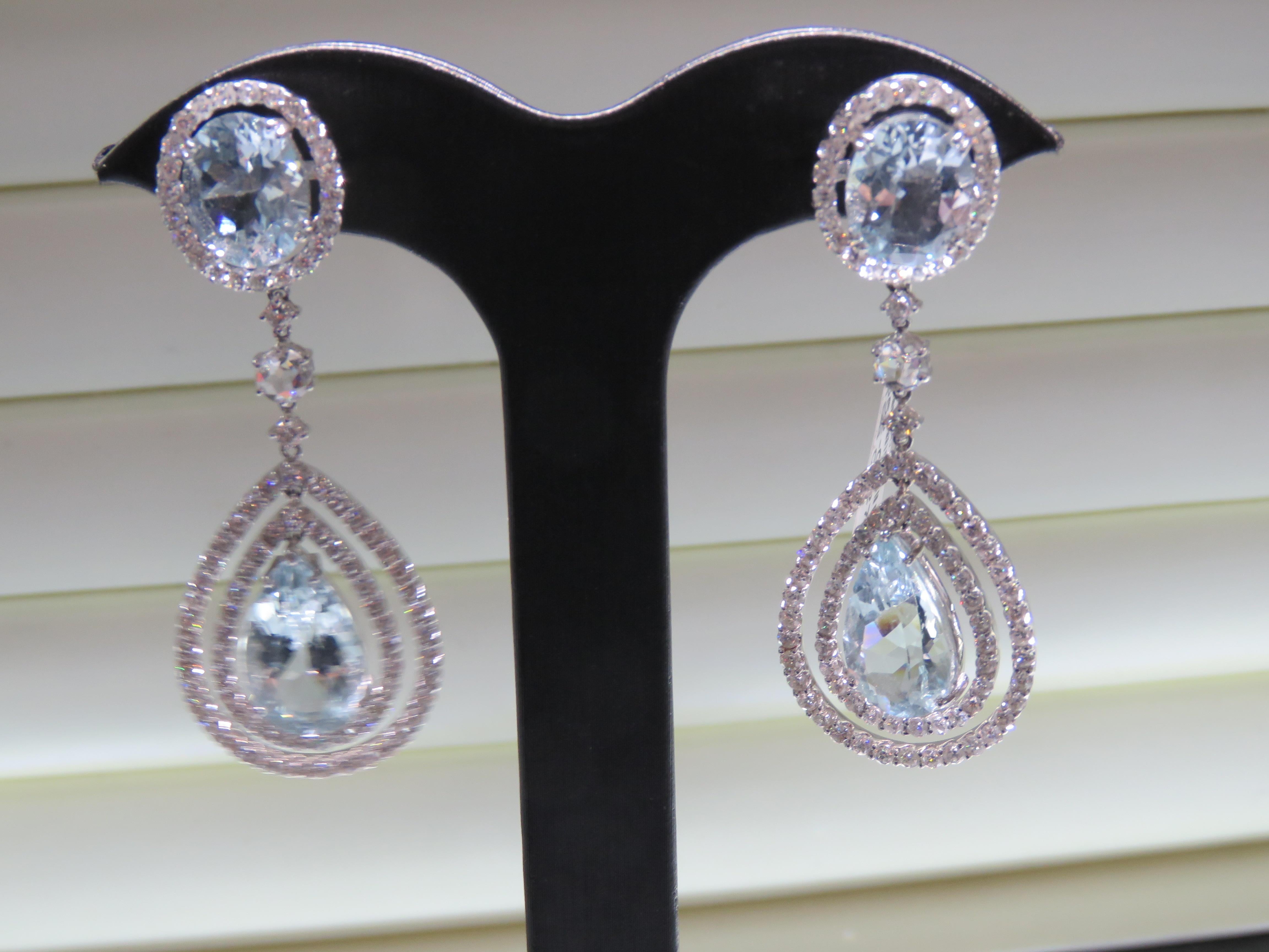 Taglio misto NWT $19, 800 Rari orecchini a goccia in oro 18KT con acquamarina fantasia e diamante in vendita