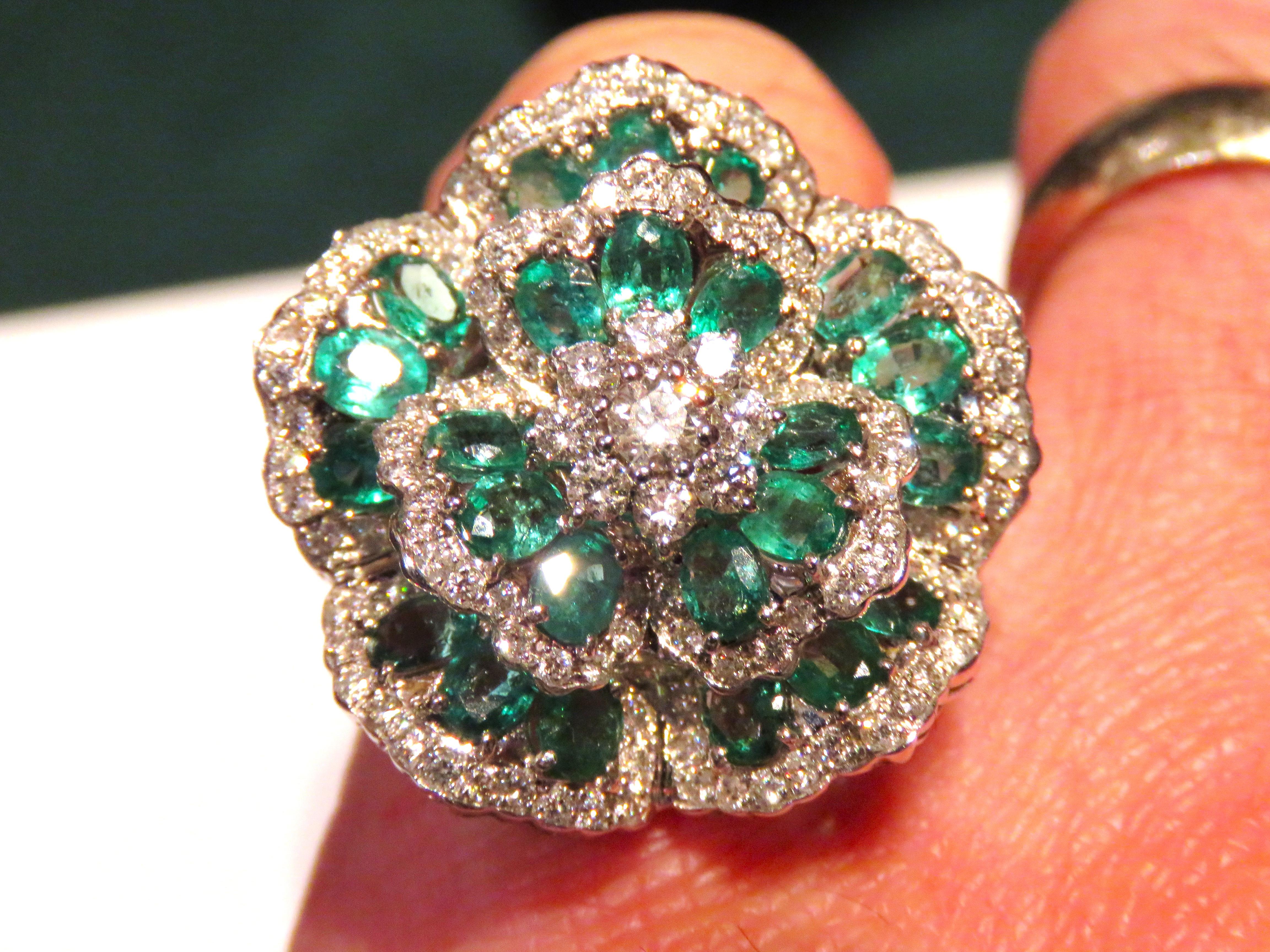 Mixed Cut NWT $19, 800 Rare 18KT Gold Gorgeous Fancy Large Flower Emerald Diamond Ring For Sale