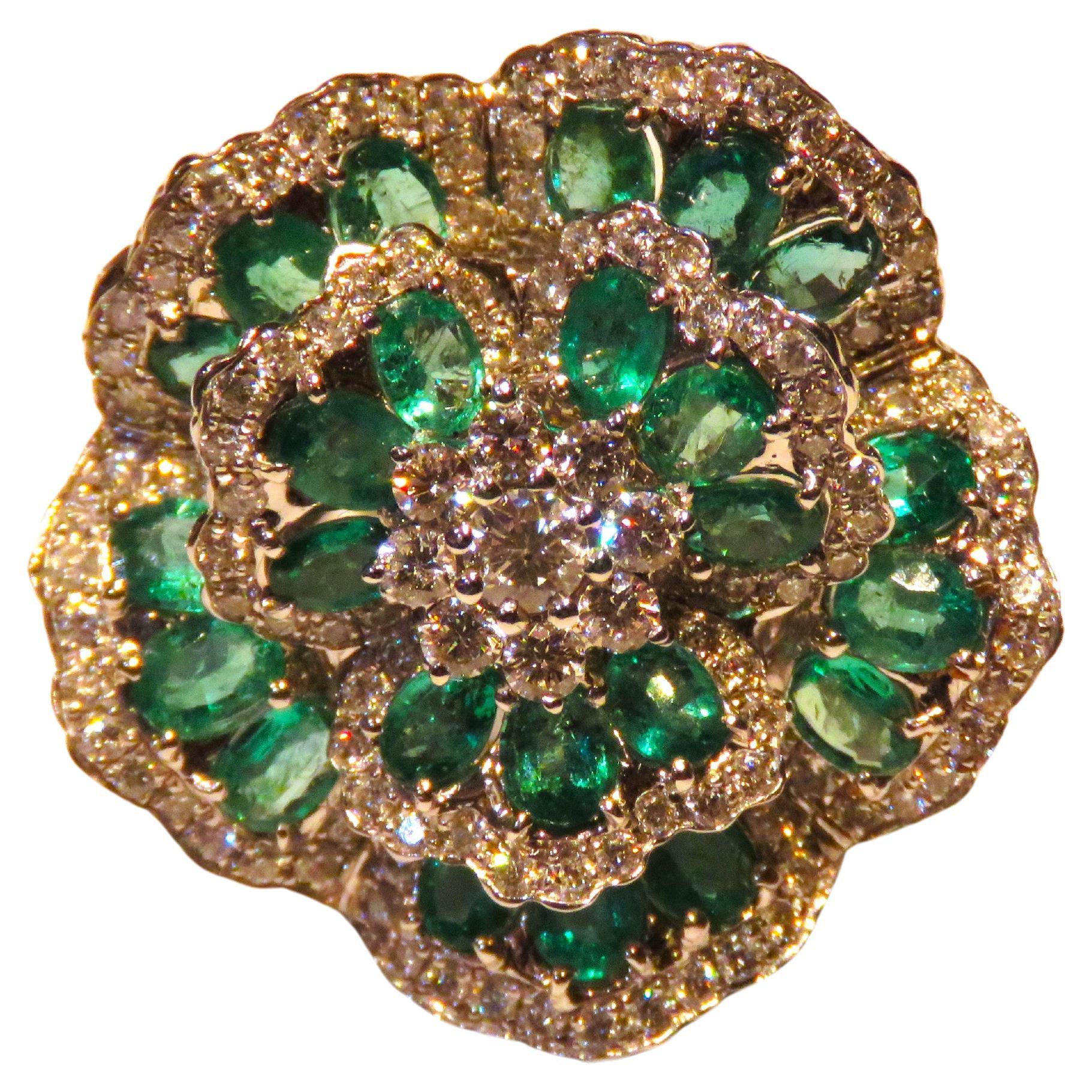 NWT $19, 800 Rare 18KT Gold Gorgeous Fancy Large Flower Emerald Diamond Ring For Sale