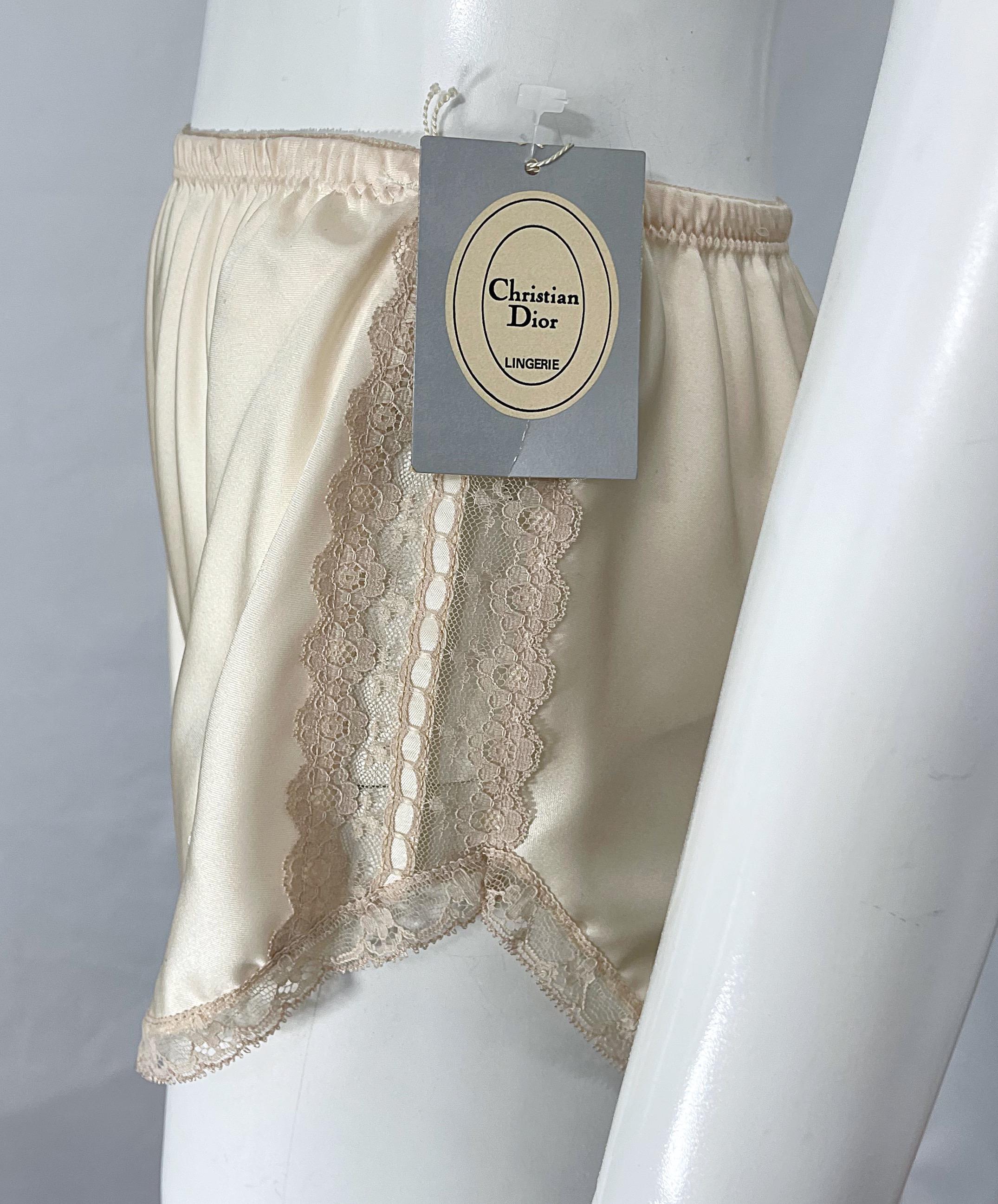 Women's NWT 1980s Christian Dior Ivory Satin Lace Three Piece Cami 80s Lingerie PJ Set  For Sale