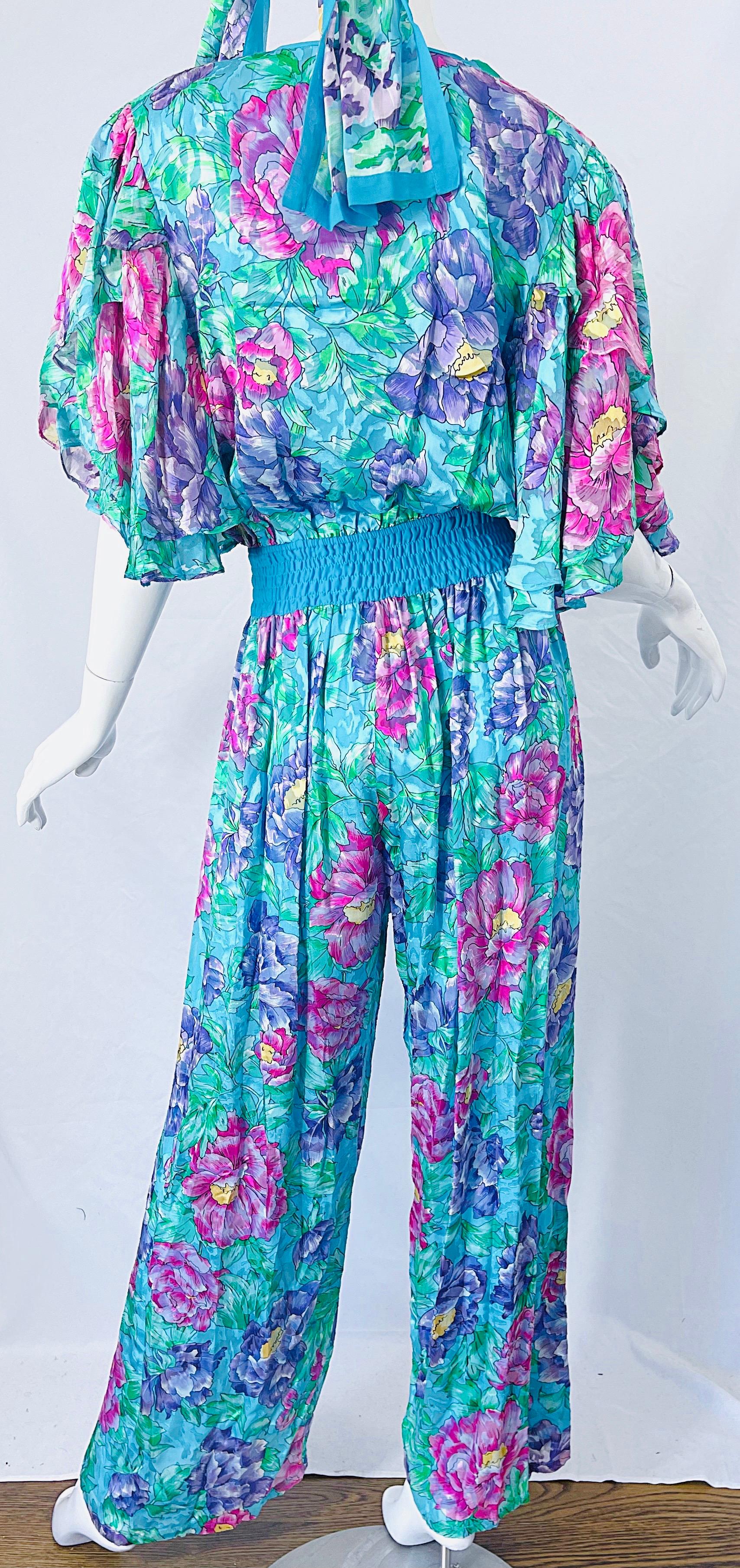 NEU 1980er Diane Freis Vintage Jumpsuit + Schärpe aus Seide mit Blumendruck und Quasten und Perlen  im Angebot 6