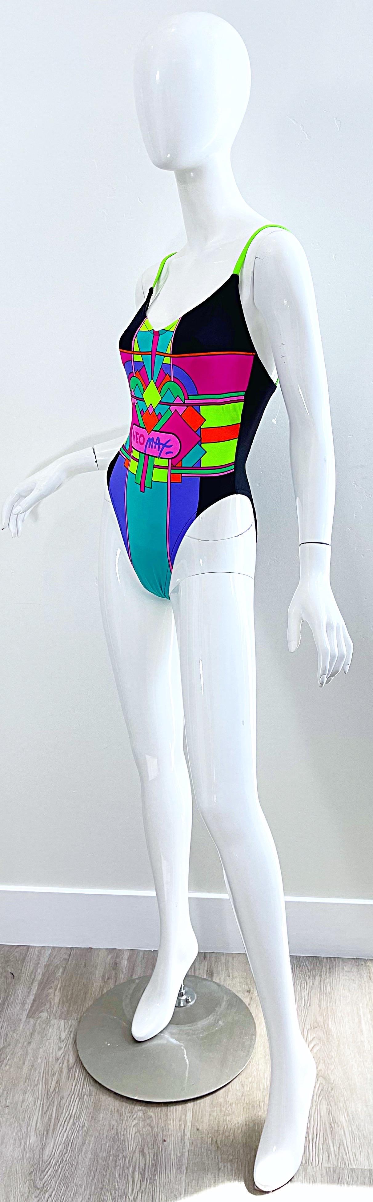 NEU 1980er Peter Max Neomax Neonfarbener Badeanzug mit abstraktem Kunstdruck, einteilig im Angebot 2