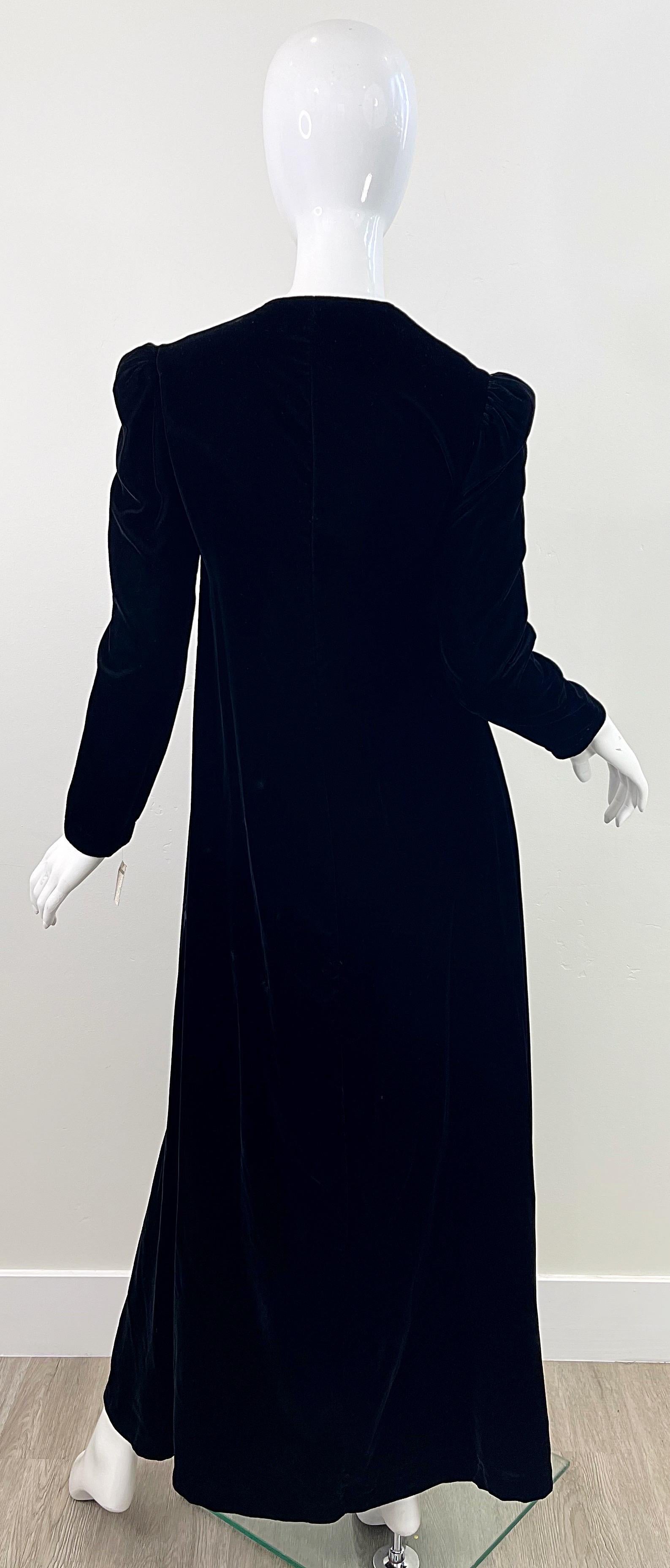 NWT 1980s Sabeth Row Saks 5th Avenue Black Silk Velvet Vintage Wrap Robe Dress For Sale 8