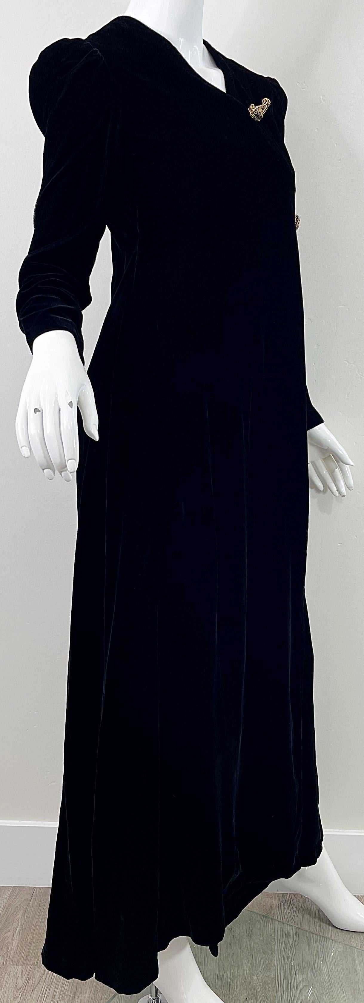 NWT 1980s Sabeth Row Saks 5th Avenue Black Silk Velvet Vintage Wrap Robe Dress For Sale 5