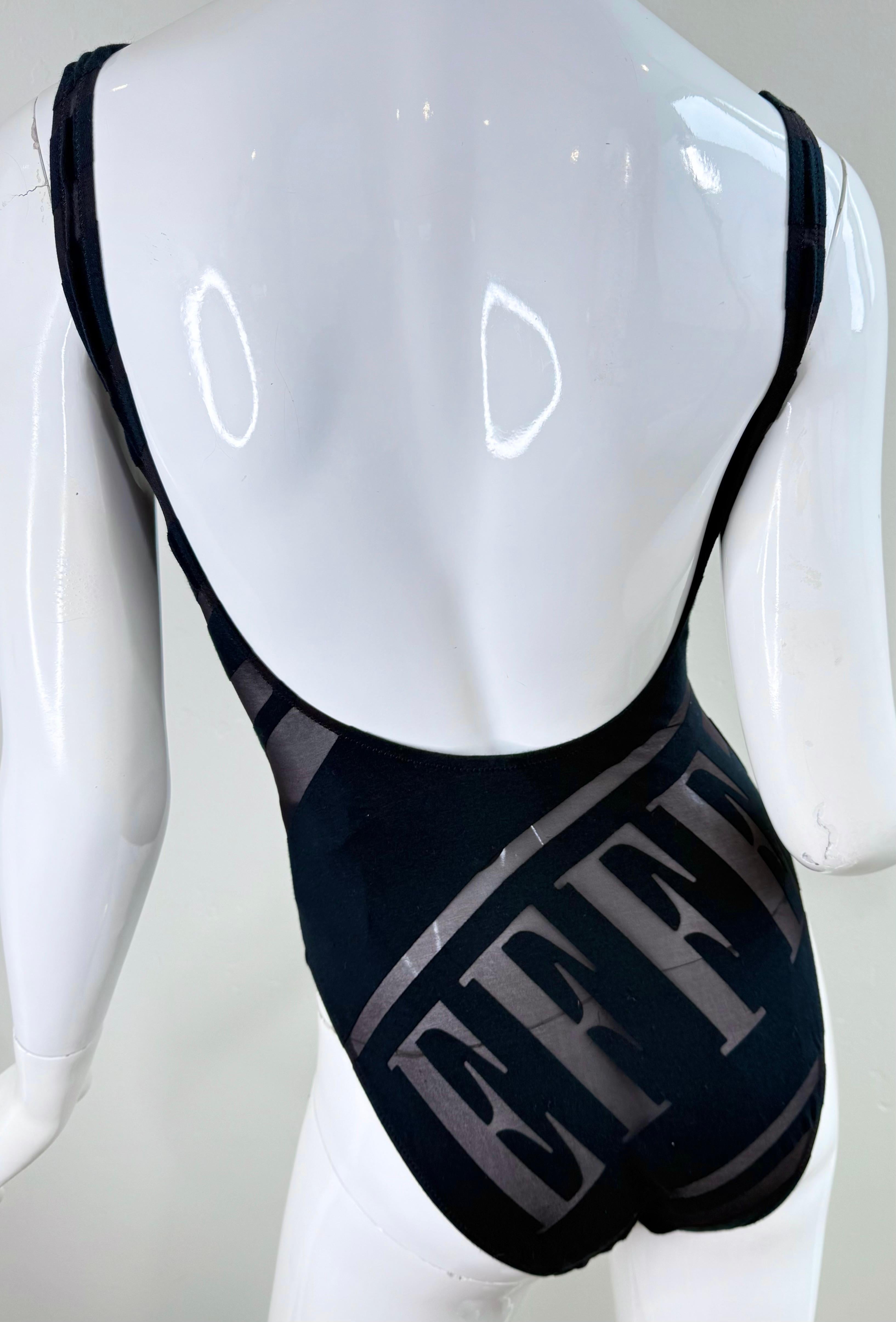 NWT 1990er Jahre Gianfranco Ferre schwarz schiere Logo Vintage One Piece Badeanzug Bodysuit im Zustand „Neu“ im Angebot in San Diego, CA