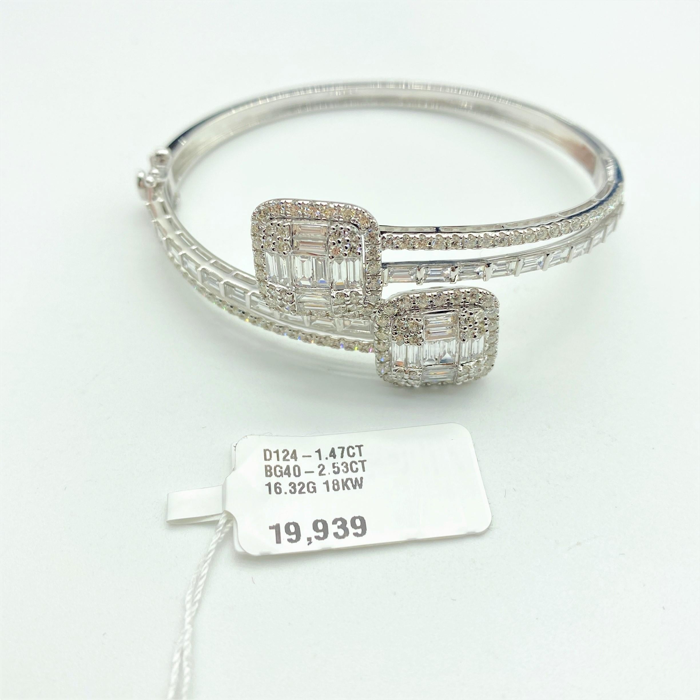 Baguette Cut NWT $19, 939 18KT Gold Gorgeous Fancy Crossover Diamond Bangle Bracelet Cuff For Sale