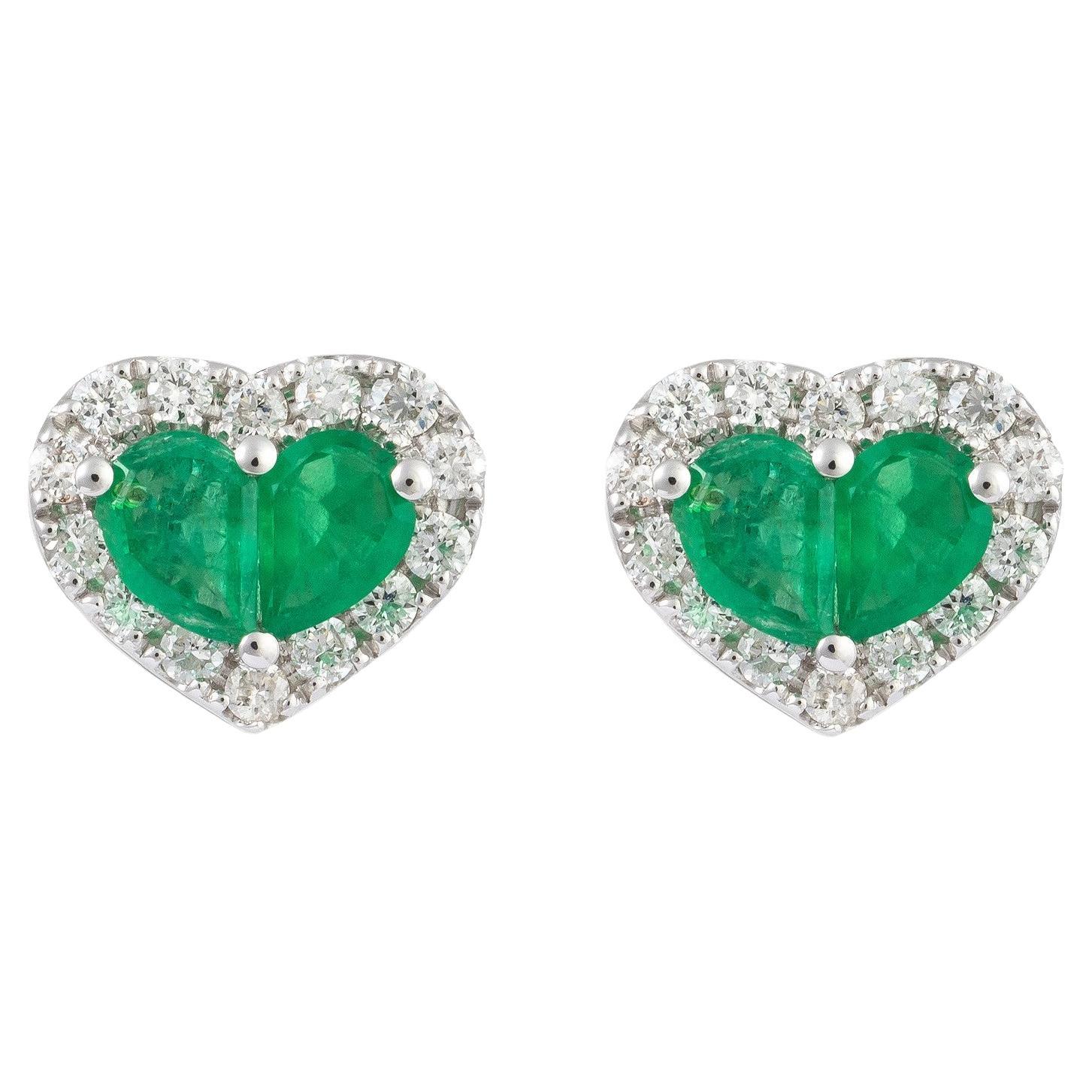 NWT $2, 750 18KT Gold Glittering Fancy Heart Green Emerald Diamond Stud Earrings For Sale