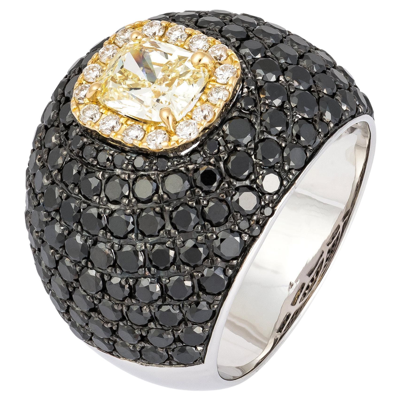 NWT $20, 000 Rare 18KT Gorgeous Glittering Yellow Diamond Black Diamond Ring For Sale