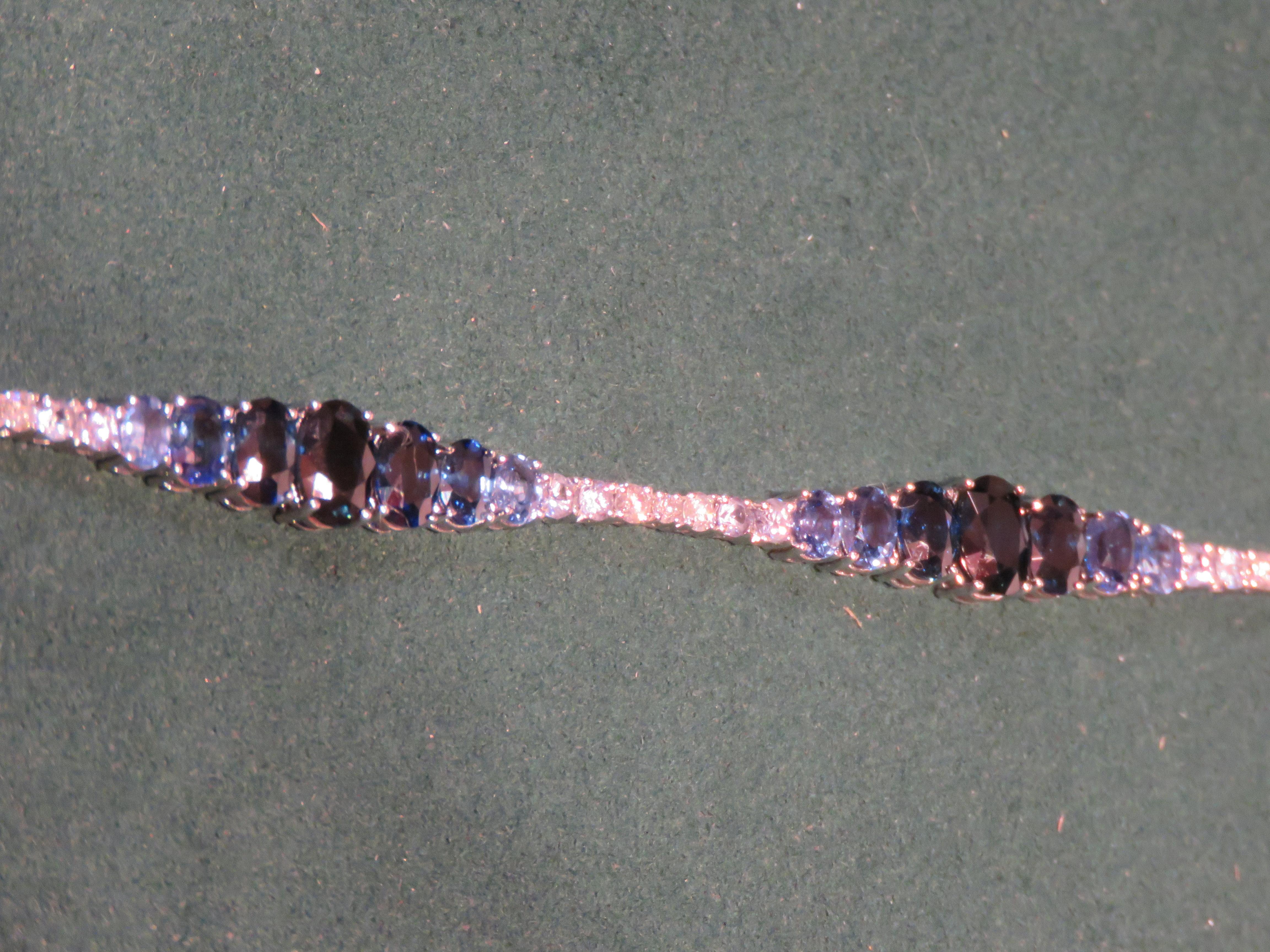 Oval Cut NWT $20, 000 Rare Glittering 18KT Gold Blue Sapphire Diamond Tennis Bracelet For Sale