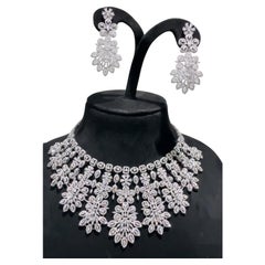 NWT $200, 000 Gorgeous Gold Fancy Glittering Diamond Necklace Earrings Set