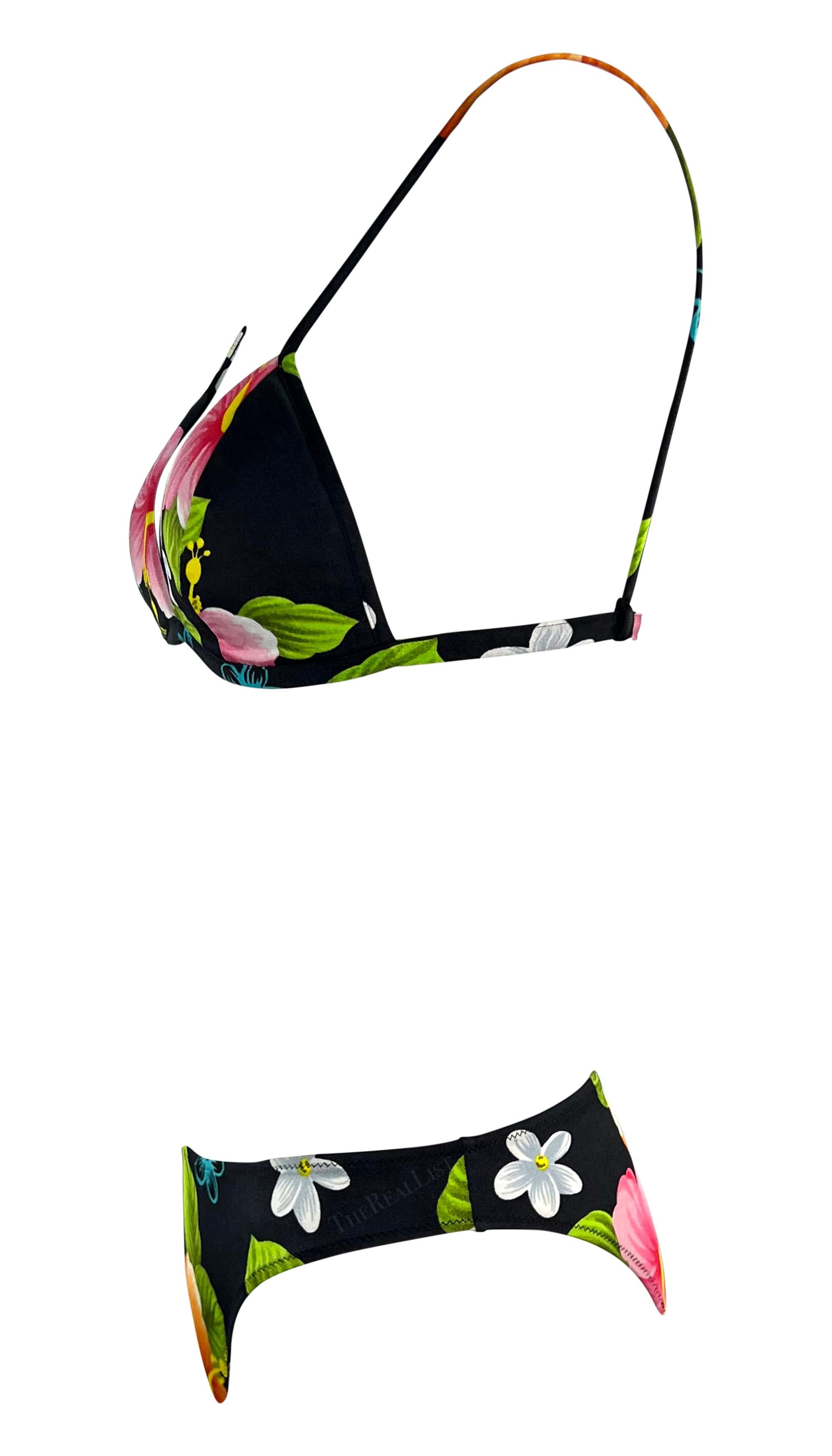 NWT 2000s Dolce & Gabbana Hibiscus Print 3 Piece Black Bikini Sarong Skirt Set In New Condition In West Hollywood, CA