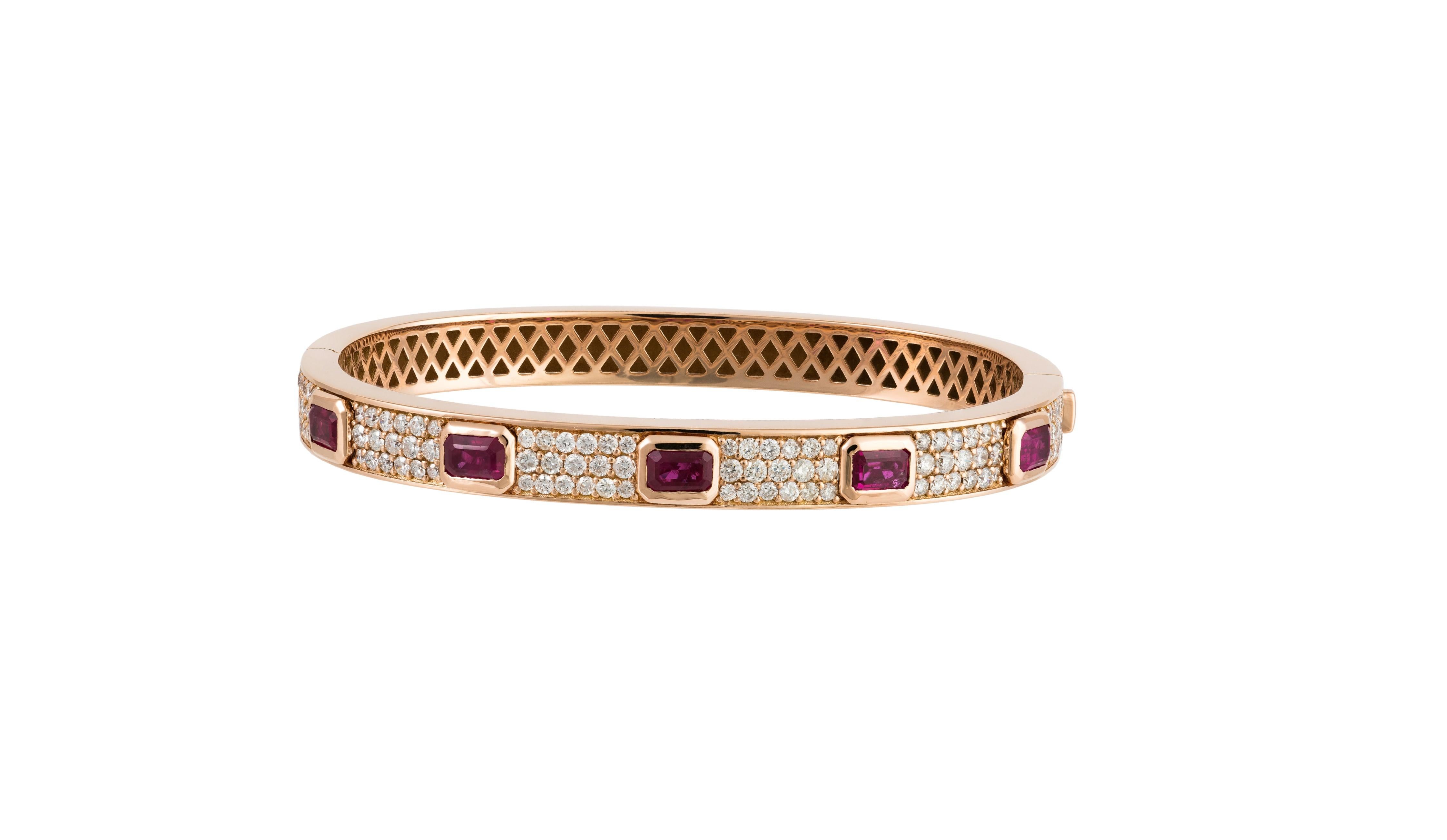 Mixed Cut NWT $21, 000 18 Karat Gold Fancy Glittering Ruby Diamond Bracelet Bangle Cuff For Sale