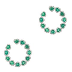 NWT $21, 000 18KT Large Fancy Glittering Heart Emerald Diamond Circle Earrings