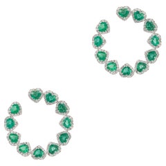 NEU $21, 000 18KT Große glitzernde Herz-Smaragd-Diamant-Ohrringe mit Kreis, neu mit Etikett