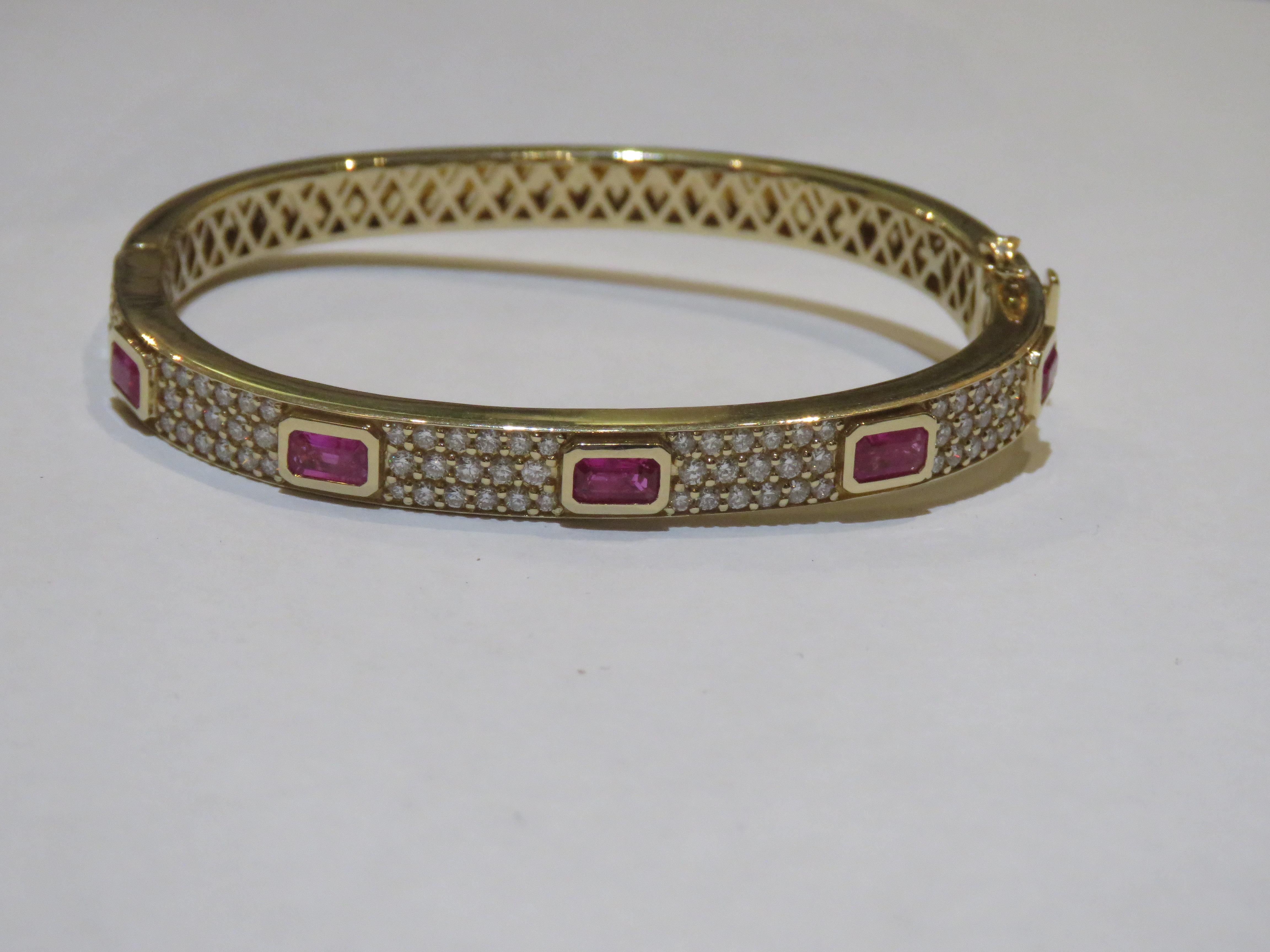 NWT $ 21, 000 18KT oro amarillo de fantasía brillante brazalete de diamantes rubí brazalete manguito Corte mixto en venta