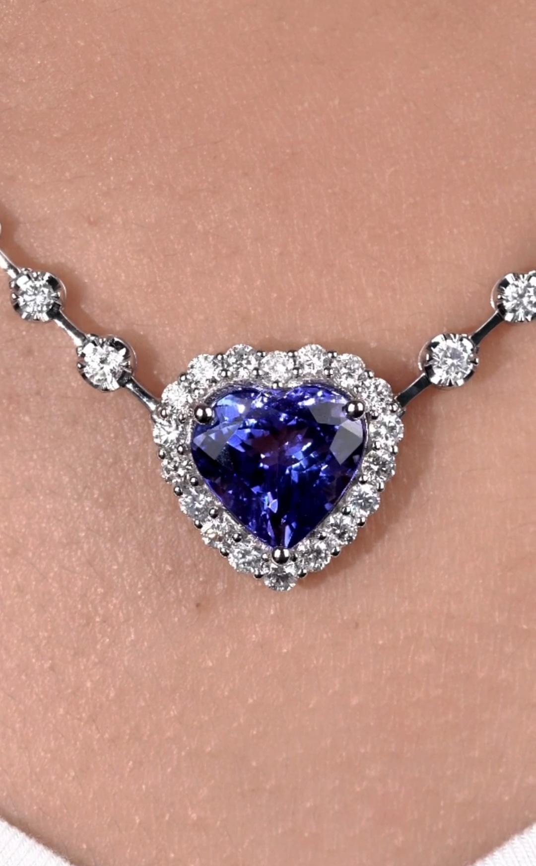 Cuore NWT $22,000 Collana con ciondolo in oro 18KT con cuore di tanzanite e diamante in vendita