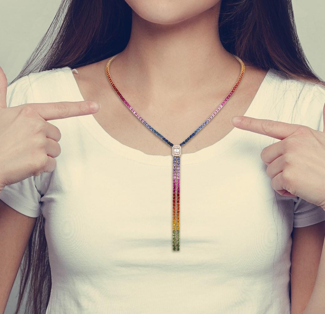 NWT $22, 500 18KT Gold Fancy Large Glittering Rainbow Sapphire Diamond Necklace In New Condition For Sale In New York, NY