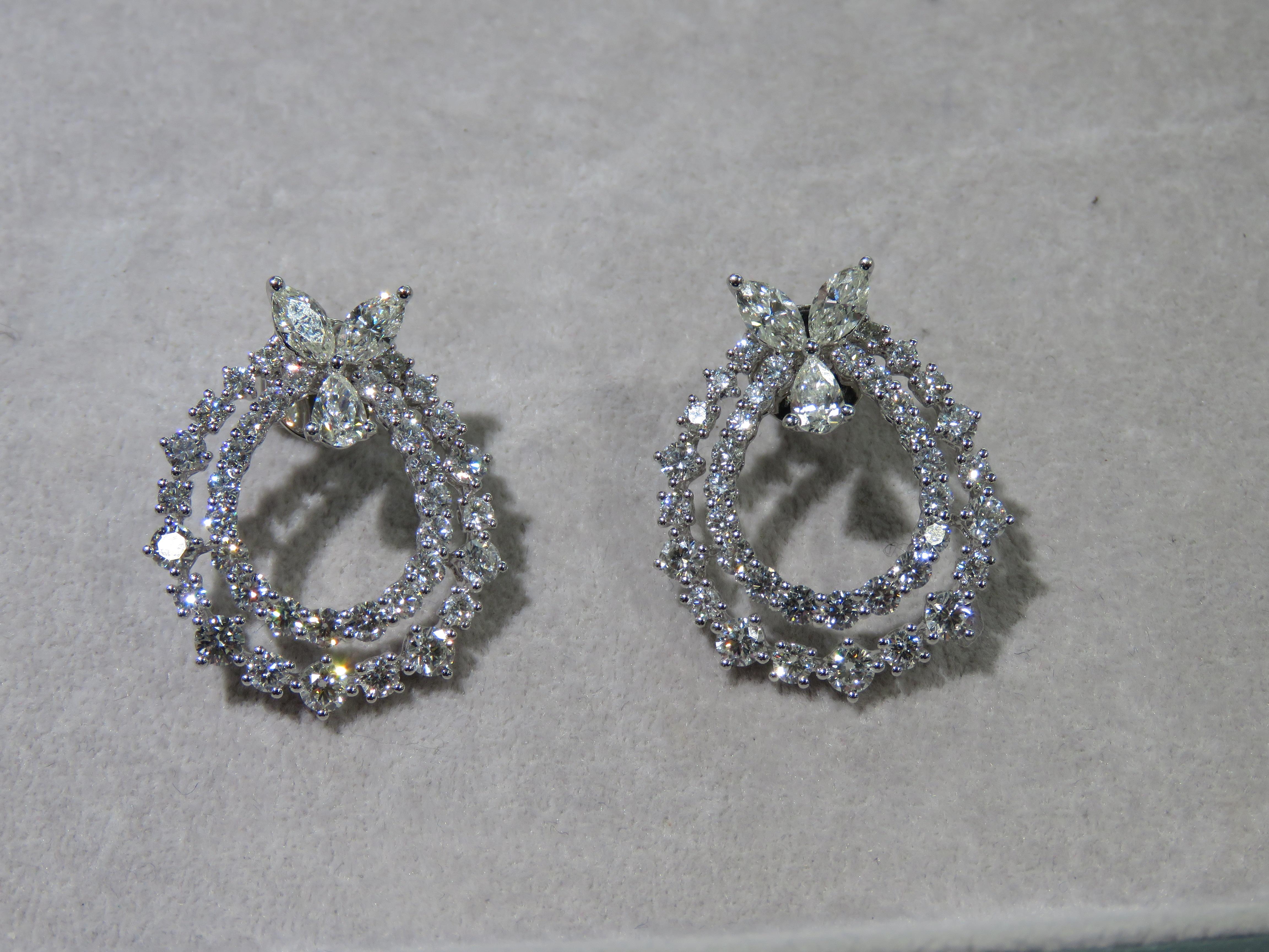 Mixed Cut NWT $22, 500 18KT Gold Lrg Fancy Circular Glittering Round Diamond Bow Earrings For Sale