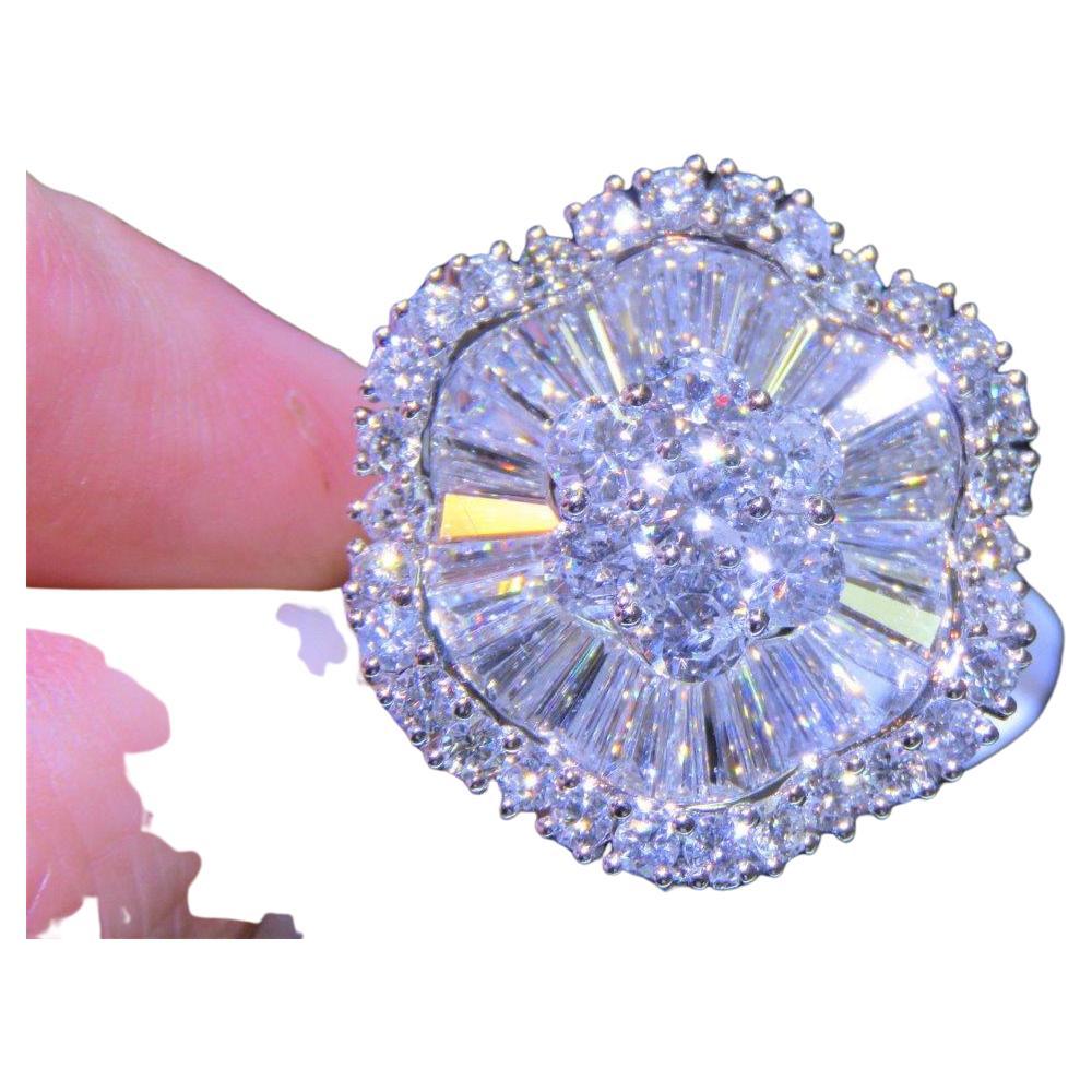 Superbe bague fantaisie en or 18 carats avec grande fleur et diamants, rare, 2 3 000 $, état neuf avec étiquettes