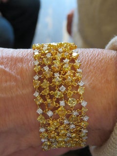 NWT $234, 800 Important GIA Certified Fancy 18KT Gold Yellow Diamond Bracelet