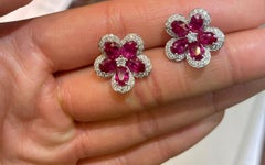 NWT $23,500 18KT Gold Wunderschöne 6CT natürliche Rubin-Diamant-Blumen-Ohrringe